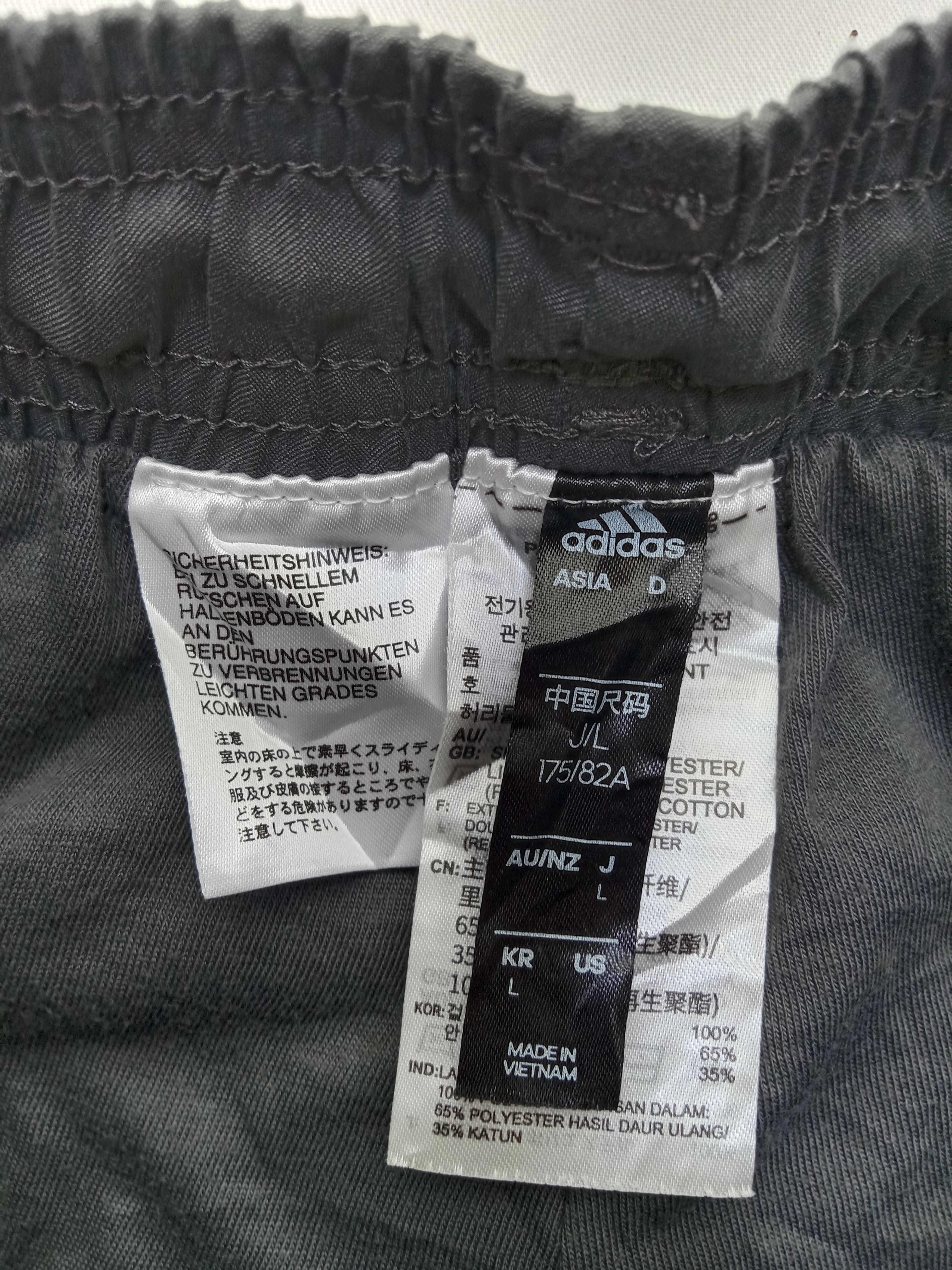 Adidas Adidas Real Madrid Sweatpants Size US 30 / EU 46 - 14 Thumbnail