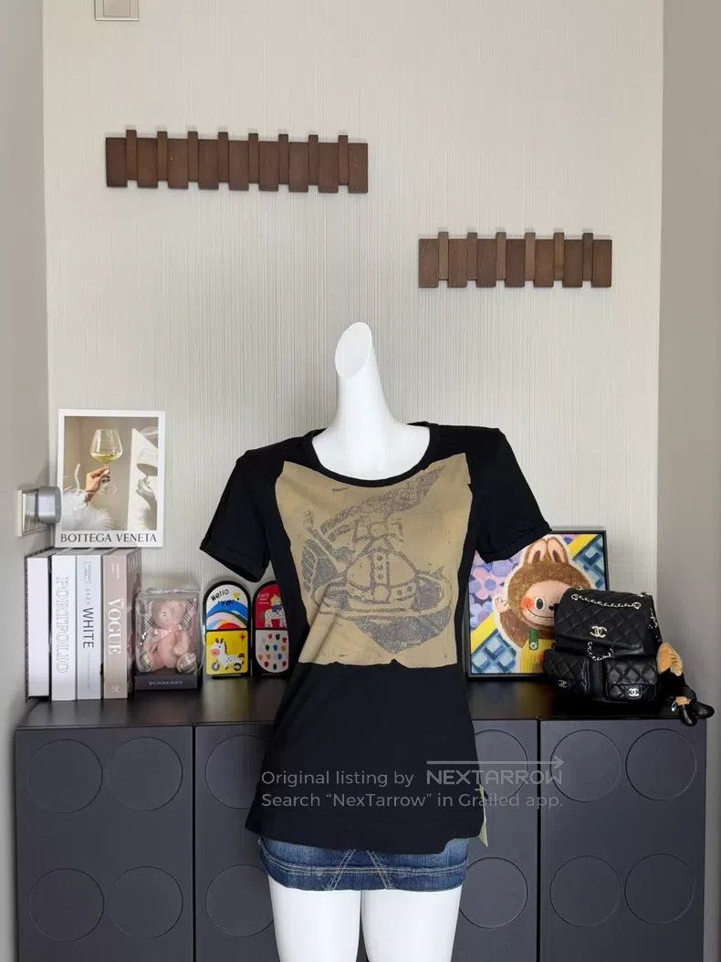 Vivienne Westwood Vivienne Westwood Vintage Old Newspaper Saturn Print T-Shi Size XS / US 0-2 / IT 36-38 - 2 Thumbnail