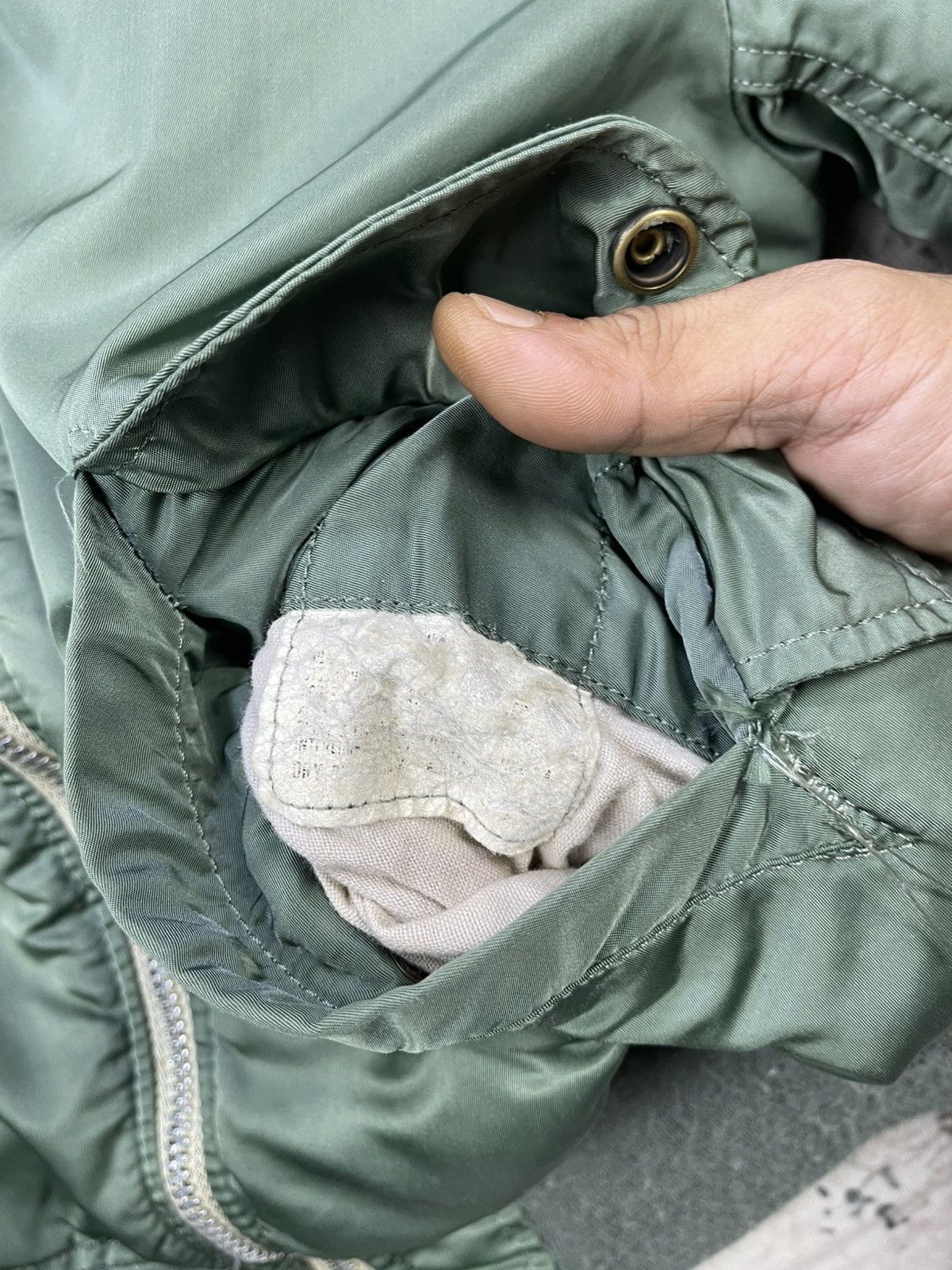 Alpha Industries Vtg Alpha Industries Type MA-1 Flying Bomber Jacket Size US L / EU 52-54 / 3 - 17 Thumbnail