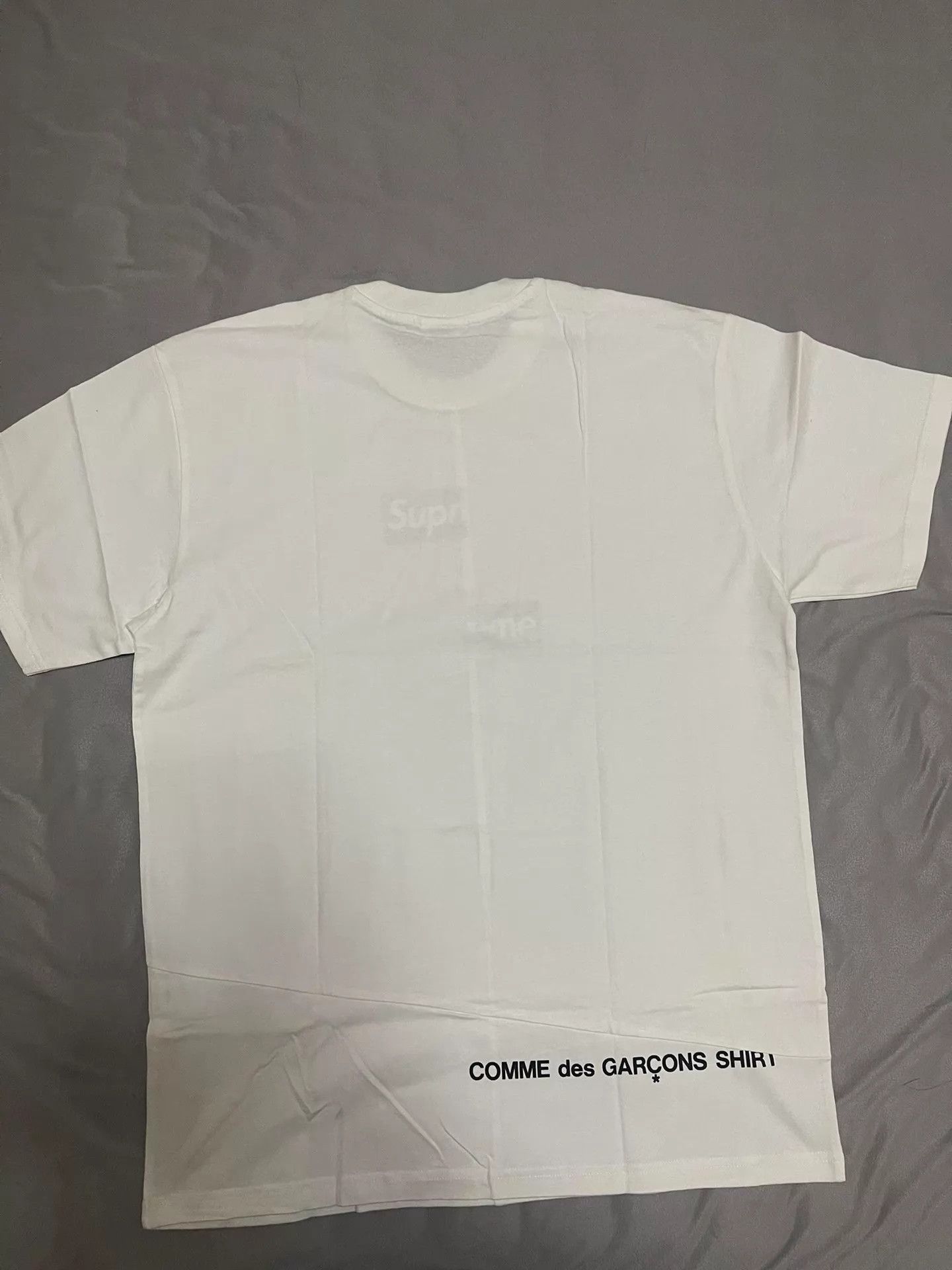 Supreme Supreme CDG Spilt Box Logo White Short Sleeve L New Size US L / EU 52-54 / 3 - 5 Thumbnail