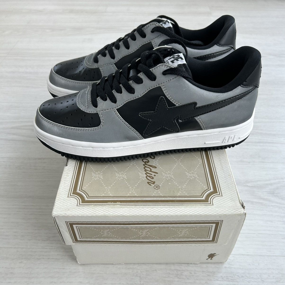 Bape VERY RARE OG 2003 A BATHING APE REFLECTIVE BAPESTA Size US 9.5 / EU 42-43 - 1 Thumbnail