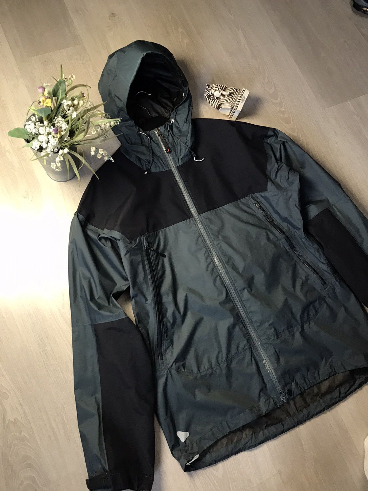 Goretex × Haglofs × Vintage Vintage Haglofs Ultimate series Y2K light jacket Size US L / EU 52-54 / 3 - 6 Thumbnail