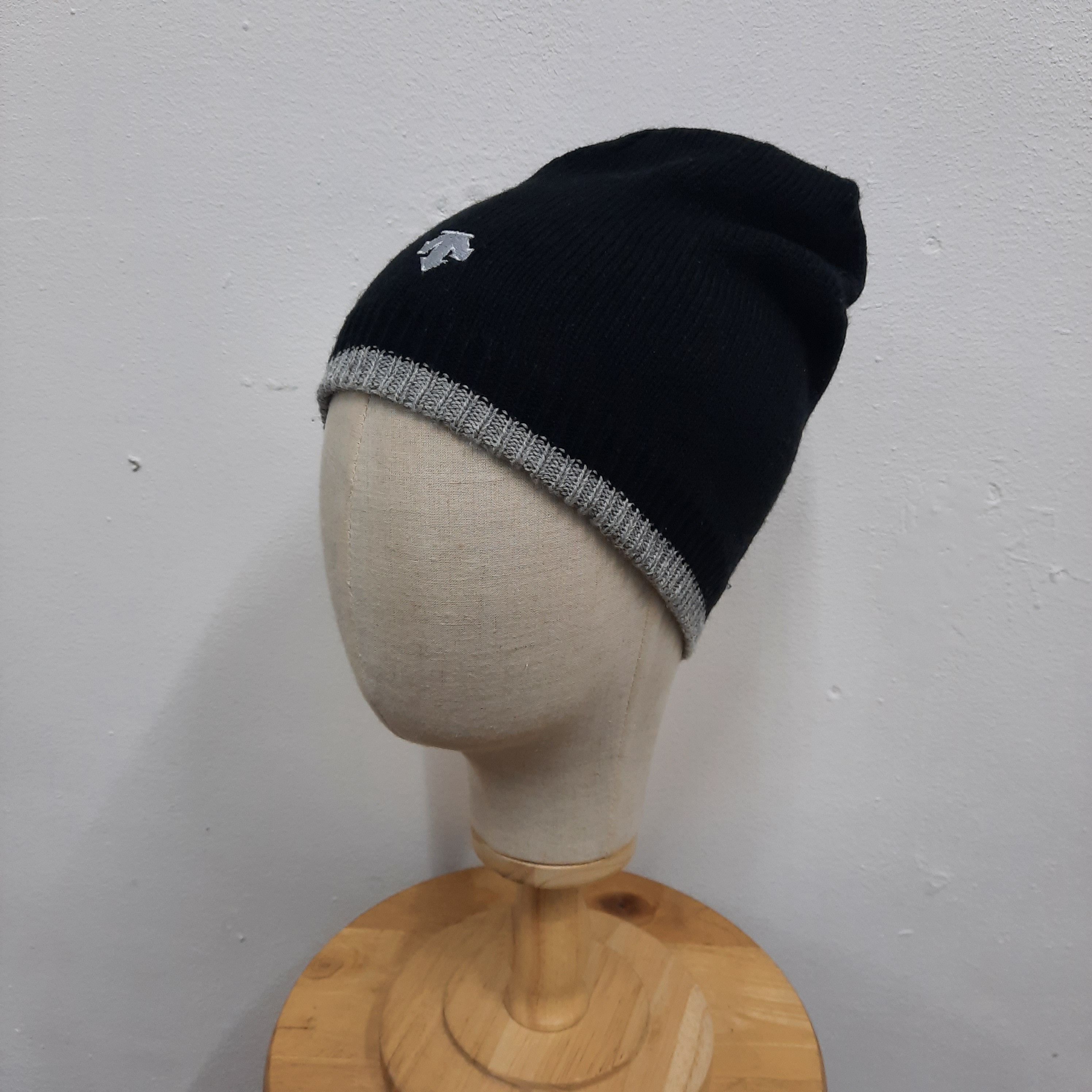 Descente × Japanese Brand 🏔 Descente logo pull on beanie hat Size ONE SIZE - 2 Thumbnail