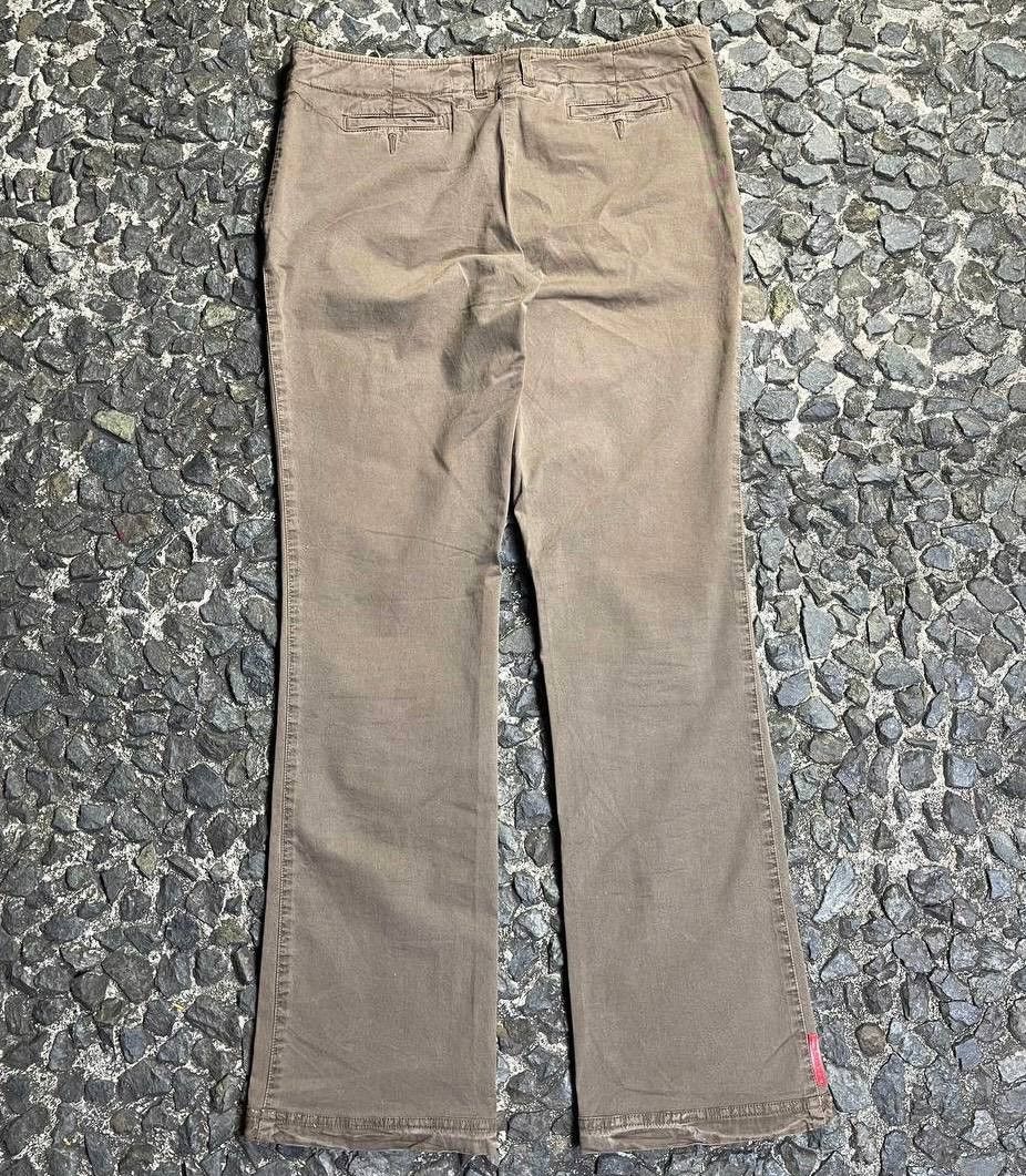 Prada Prada - Flared Red Tab Logo Pant Size 32" / US 10 / IT 46 - 4 Thumbnail