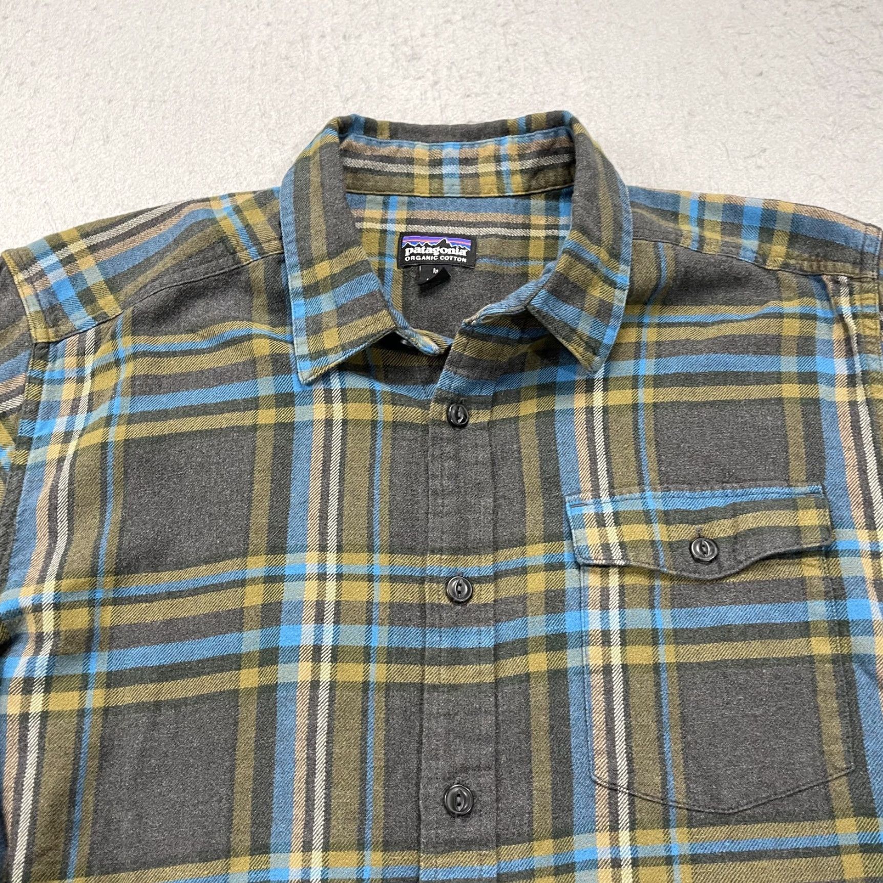 Patagonia Patagonia Shirt Mens Medium Brown Gray Fjord Flannel 100% Organic Cotton Plaid Shirt Mens Medium Brown Gray Fjord Flannel 100% Organic Cotton Plaid Size US M / EU 48-50 / 2 - 2 Thumbnail