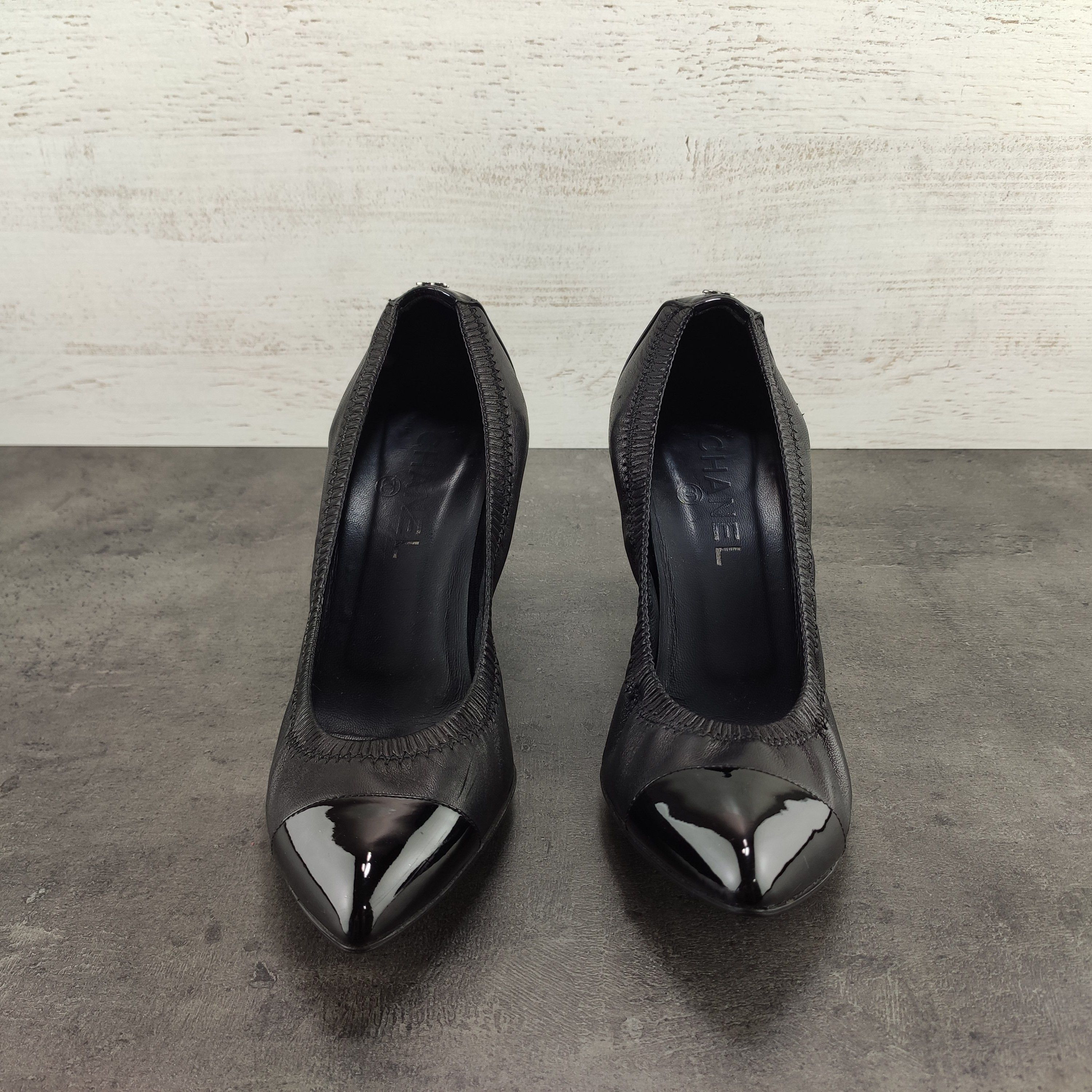 Chanel Chanel black leather patent toe heels Size US 8 / IT 38 - 3 Thumbnail