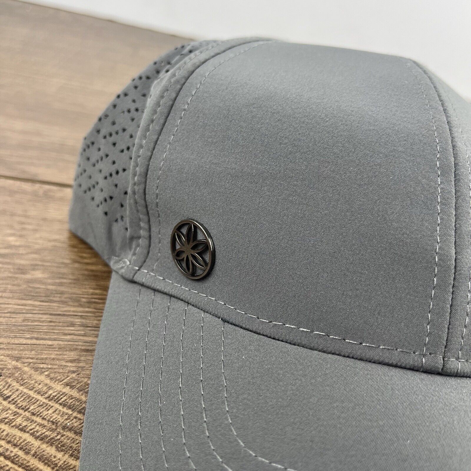 Other Gray Athletic Hat Running Cap Hat Gray Hat Adjustable Hat Gr Size ONE SIZE - 9 Thumbnail