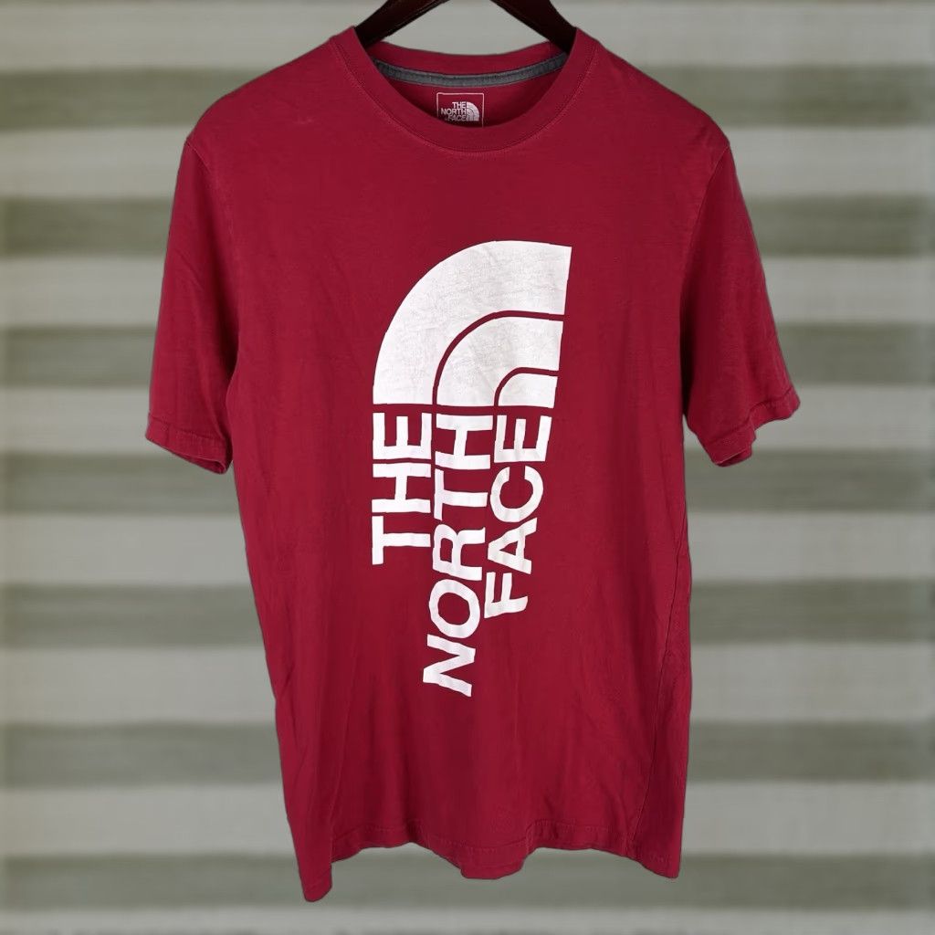 The North Face The North Face Shirt Mens Small Red Graphic Print Crewneck Casual Outdoor Size US S / EU 44-46 / 1 - 1 Thumbnail
