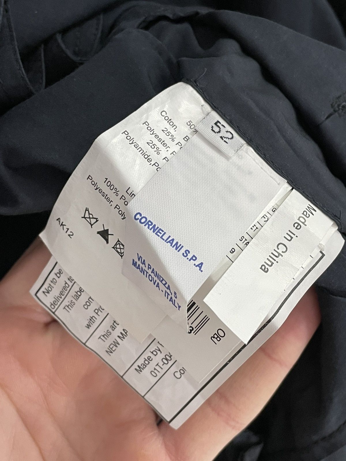 Corneliani VINTAGE CORNELIANI NAVY JACKET Size US L / EU 52-54 / 3 - 9 Thumbnail