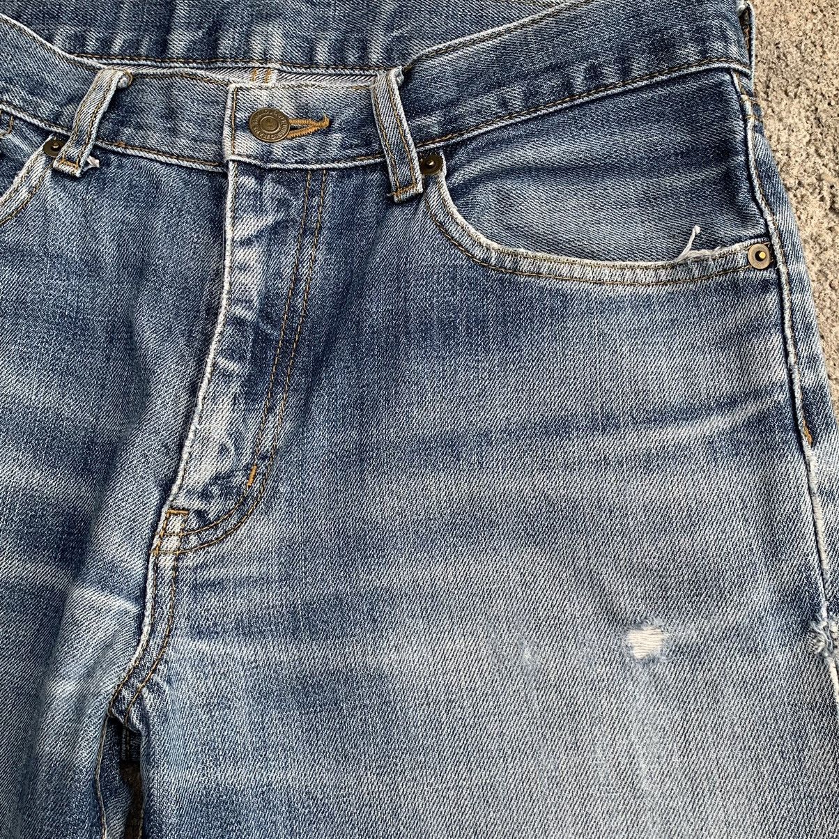 Undercover × Uniqlo Vintage Y2K Faded Lightwash Distressed Jeans W31x32 Size US 31 - 6 Thumbnail