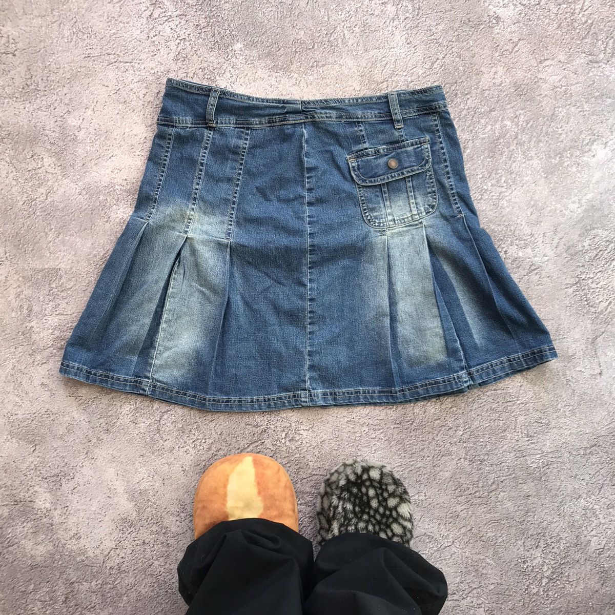 Vintage Y2K Vintage Distressed Pleated Midi Skirt Streetwear Slim 30 Size 30" / US 8 / IT 44 - 4 Thumbnail