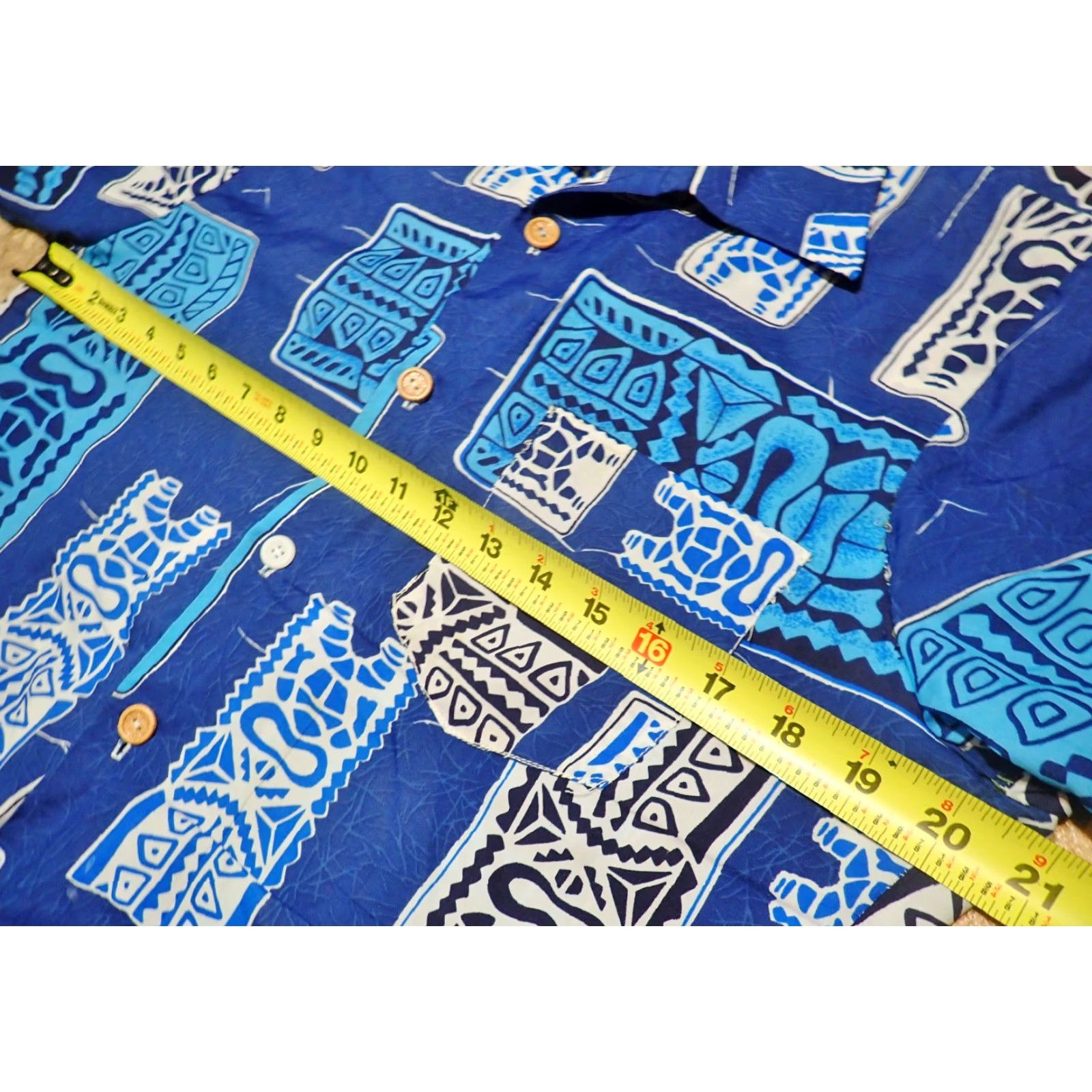 Vintage Vintage Brand: Vintage Mens Hawaiian Shirt Distressed 60s 70s Tiki Tribal Print Dagger Collar Short Sleeve Button-Up Classic Casual Size US M / EU 48-50 / 2 - 7 Thumbnail