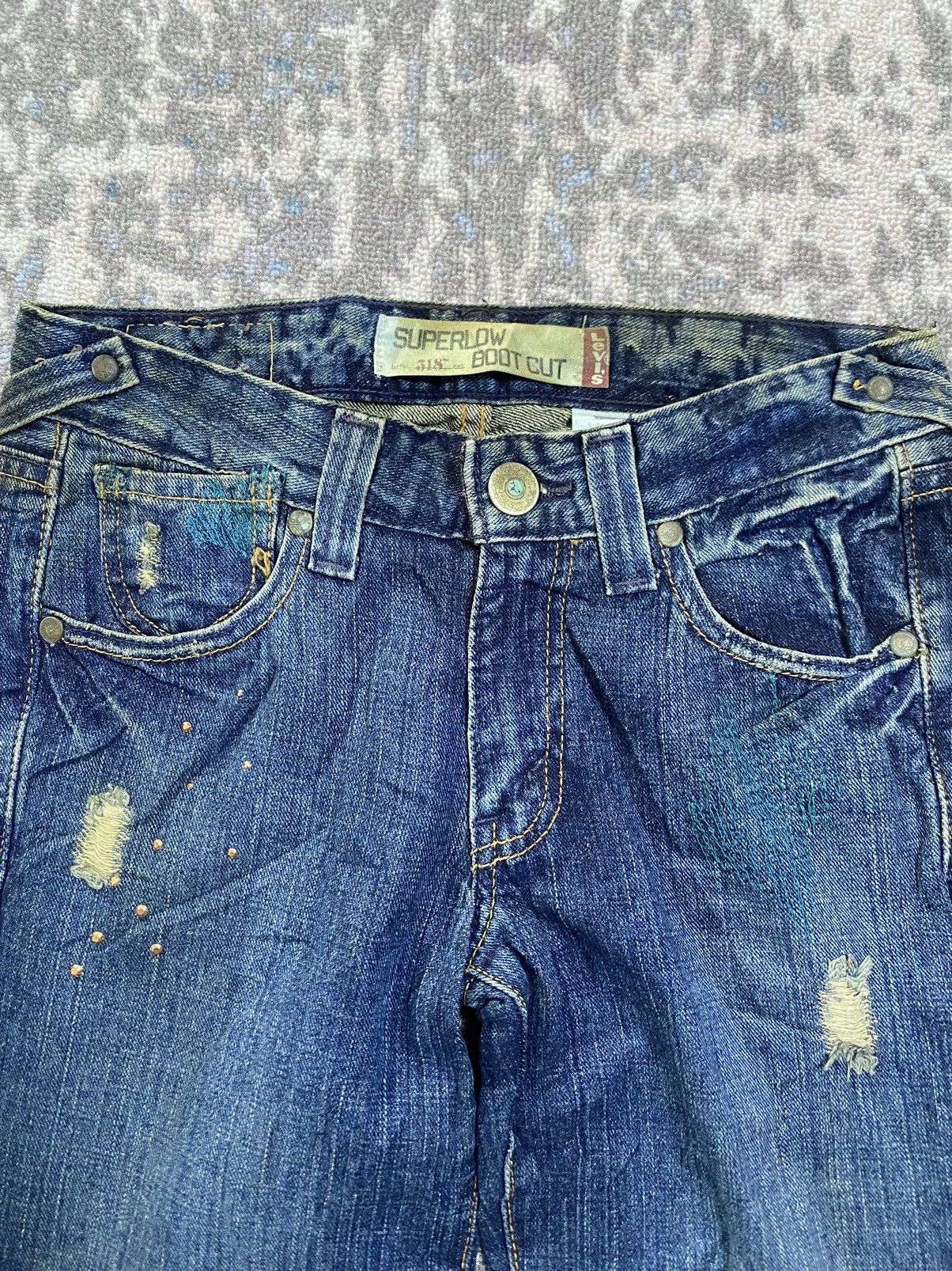 Levi's Levis 518 Superlow Boot Cut Distressed Jeans Size US 29 - 4 Thumbnail