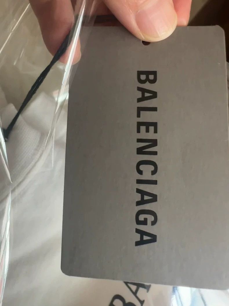 Balenciaga Balenciaga T-shirt Size US M / EU 48-50 / 2 - 3 Thumbnail