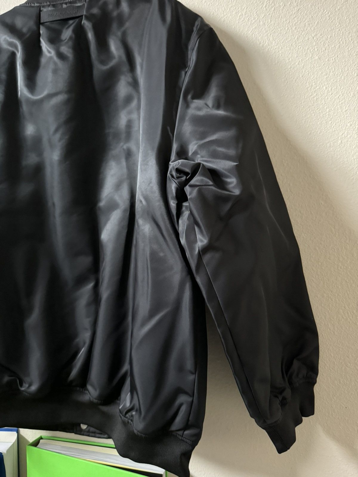 1017 ALYX 9SM 1017 ALYX 9SM Nylon Bomber Jacket Size US L / EU 52-54 / 3 - 4 Thumbnail
