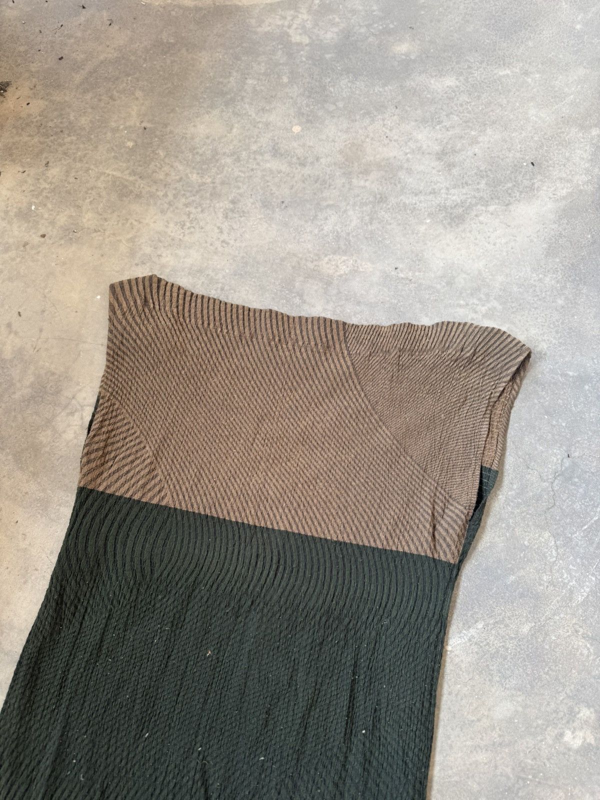 Issey Miyake ISSEY MIYAKE KNITWEAR Size M / US 6-8 / IT 42-44 - 2 Thumbnail