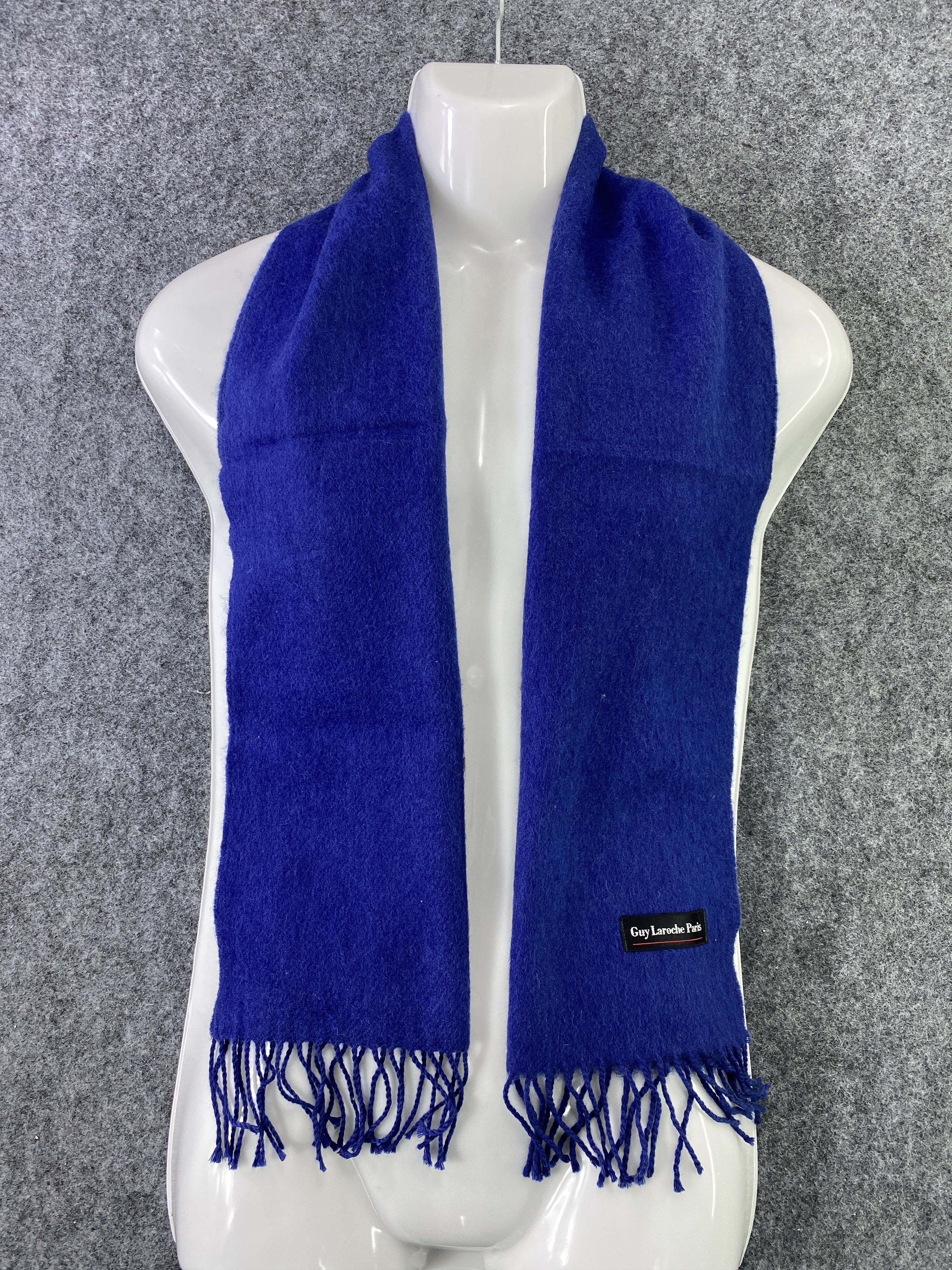 Guy Laroche Guy Laroche Scarf / Muffler / Neckwear -T317 Size ONE SIZE - 1 Thumbnail