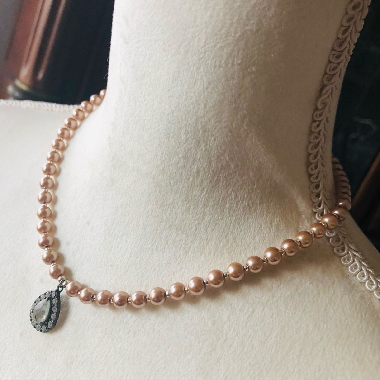 Handmade Handcrafted repurpose teardrop halo Pearl necklace Size ONE SIZE - 4 Thumbnail