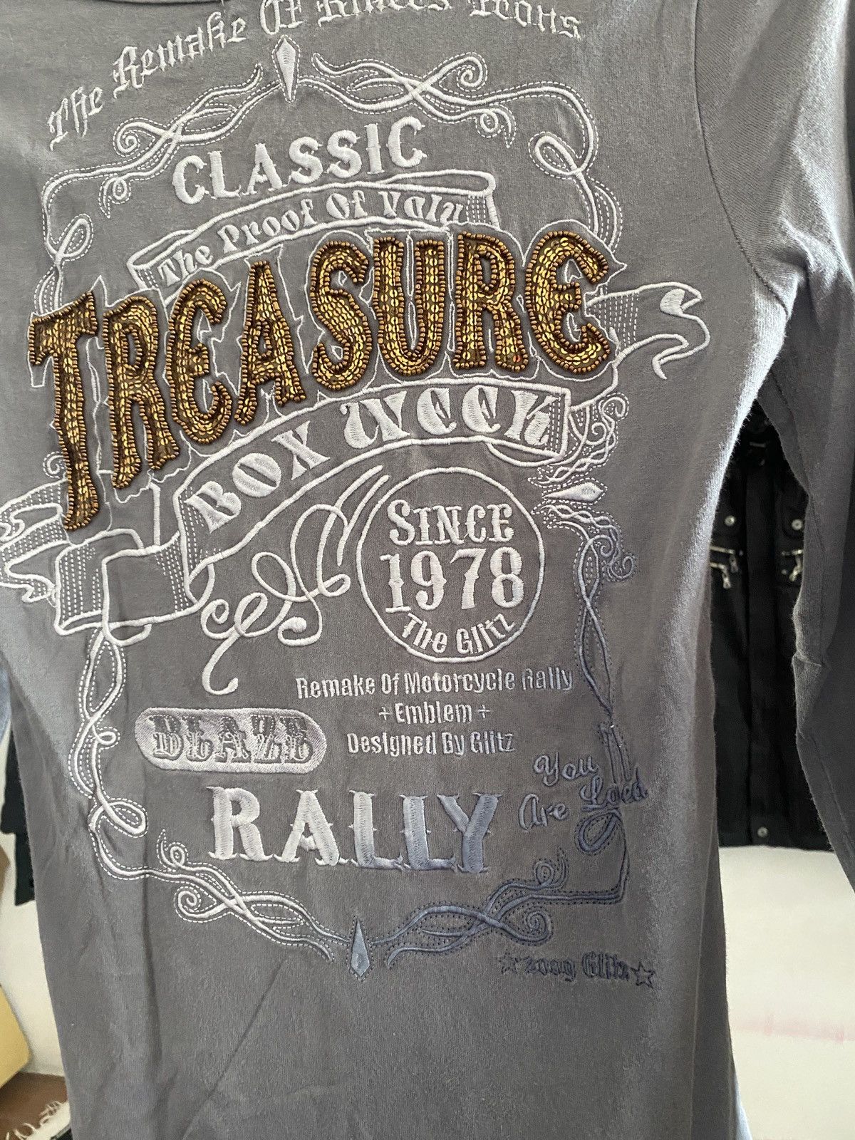 Japanese Brand Japanese Glitz Poem Embroidered LongSleeve Tee Size US M / EU 48-50 / 2 - 14 Thumbnail