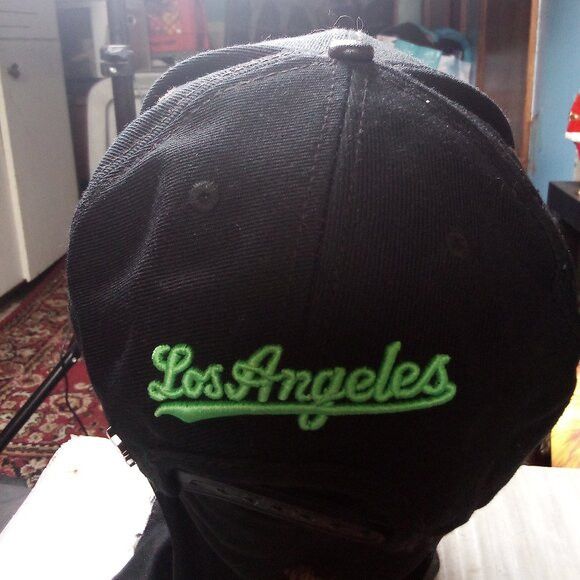 MLB Pro Standard Los Angeles Dodgers Neon Snap Hat Size ONE SIZE - 3 Thumbnail