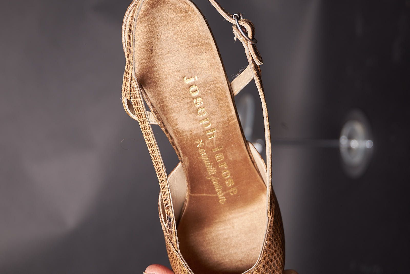 Vintage 1960s Tan Pressed Leather Slingbacks Low Heels Shoes Size US 6 / IT 36 - 9 Thumbnail