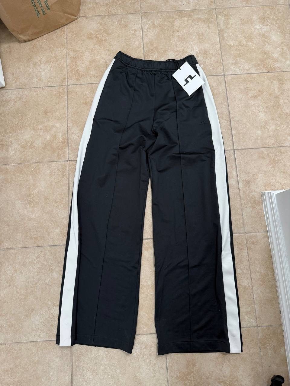 J.Lindeberg J.Lindeberg Fabiana Track Pants Black/White RRP:$175 Size 24" / US 00 / IT 34 - 1 Thumbnail