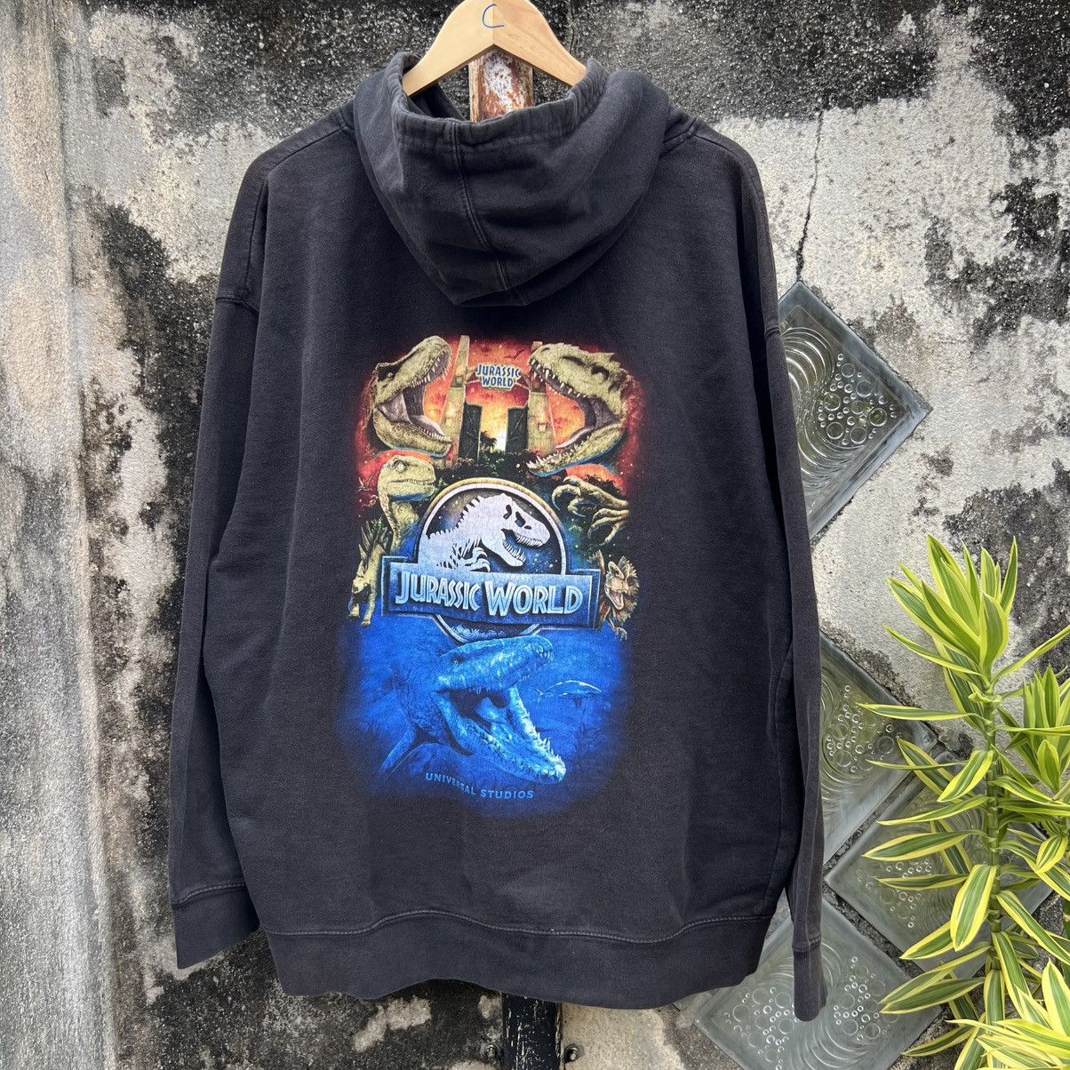 Universal Studios “JURASSIC WORLD” BLACK FADED HOODIE Size US XL / EU 56 / 4 - 1 Thumbnail