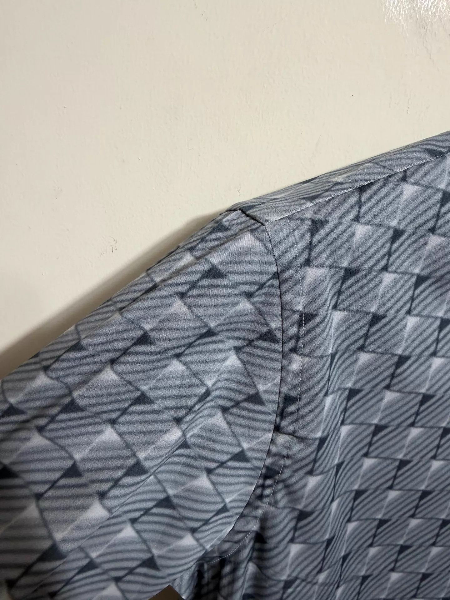 Giorgio Armani Giorgio Armani Slim Fit Geometric Check LS Shirt 40 Size US M / EU 48-50 / 2 - 4 Thumbnail