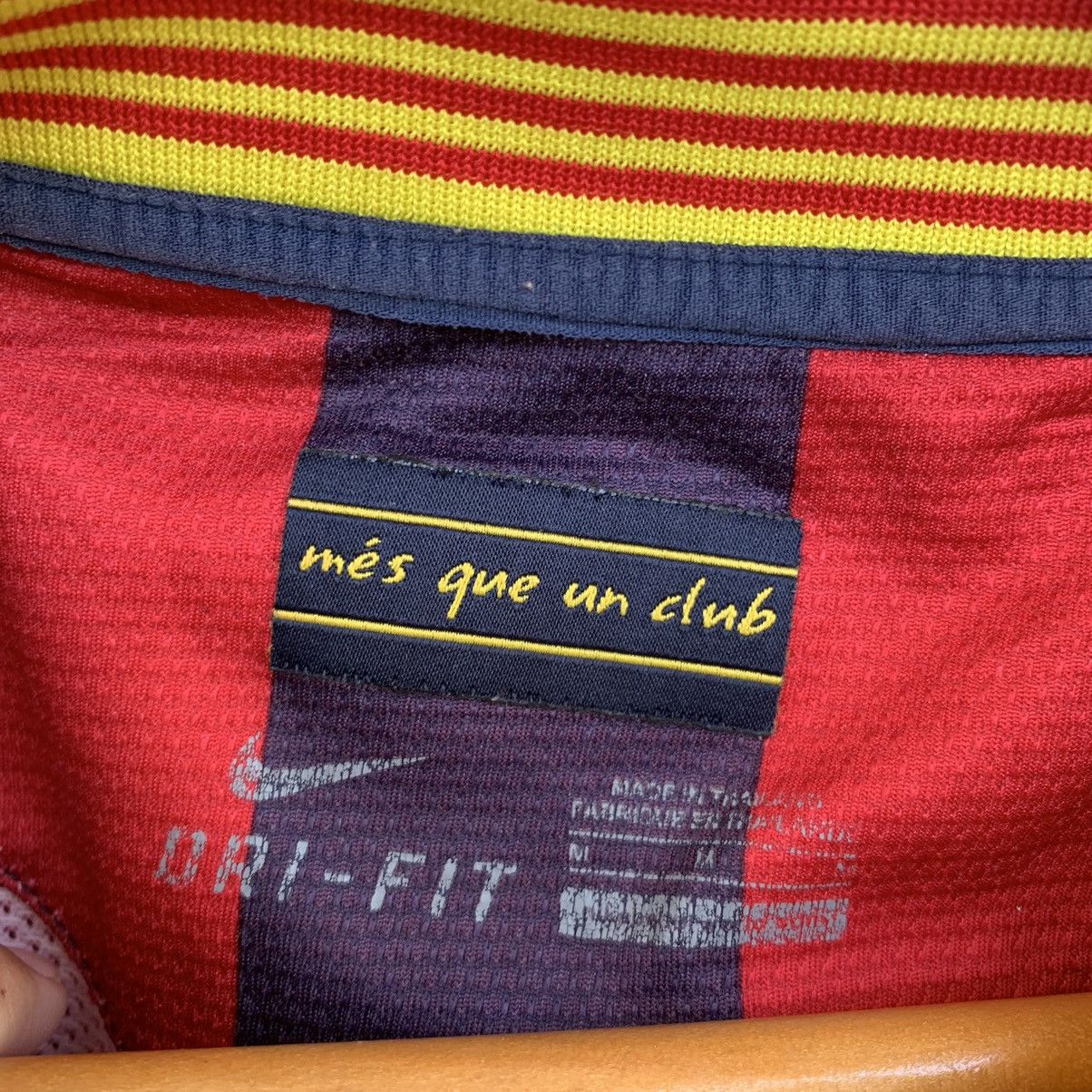 Nike 2013 2014 Barcelona Jersey tee Size US L / EU 52-54 / 3 - 5 Thumbnail