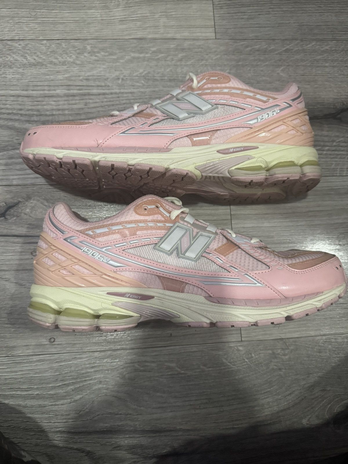 New Balance New Balance Lunar New Year Shell Pink Sneakers Size 11.5 Size US 11.5 / EU 44-45 - 3 Thumbnail