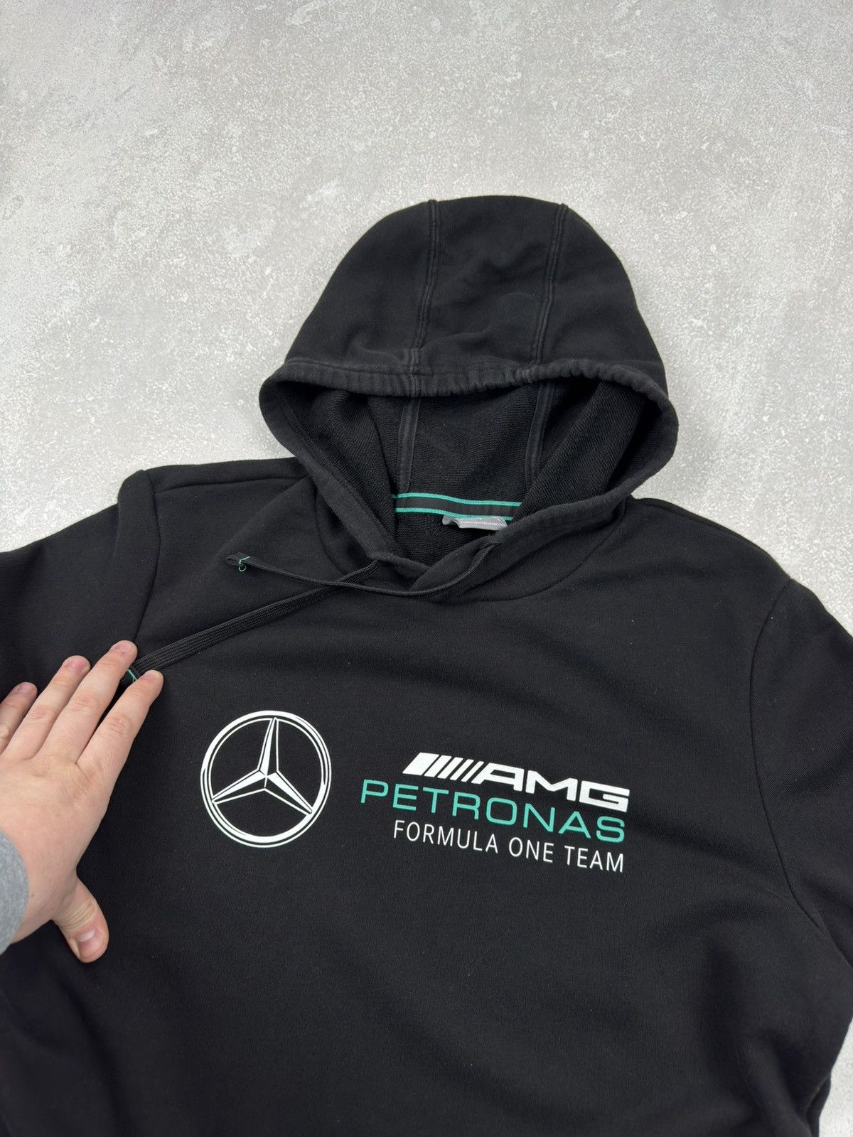 Puma Puma Mercedes-AMG Petronas F1 Team Black Racing Hoodie Size US S / EU 44-46 / 1 - 9 Thumbnail