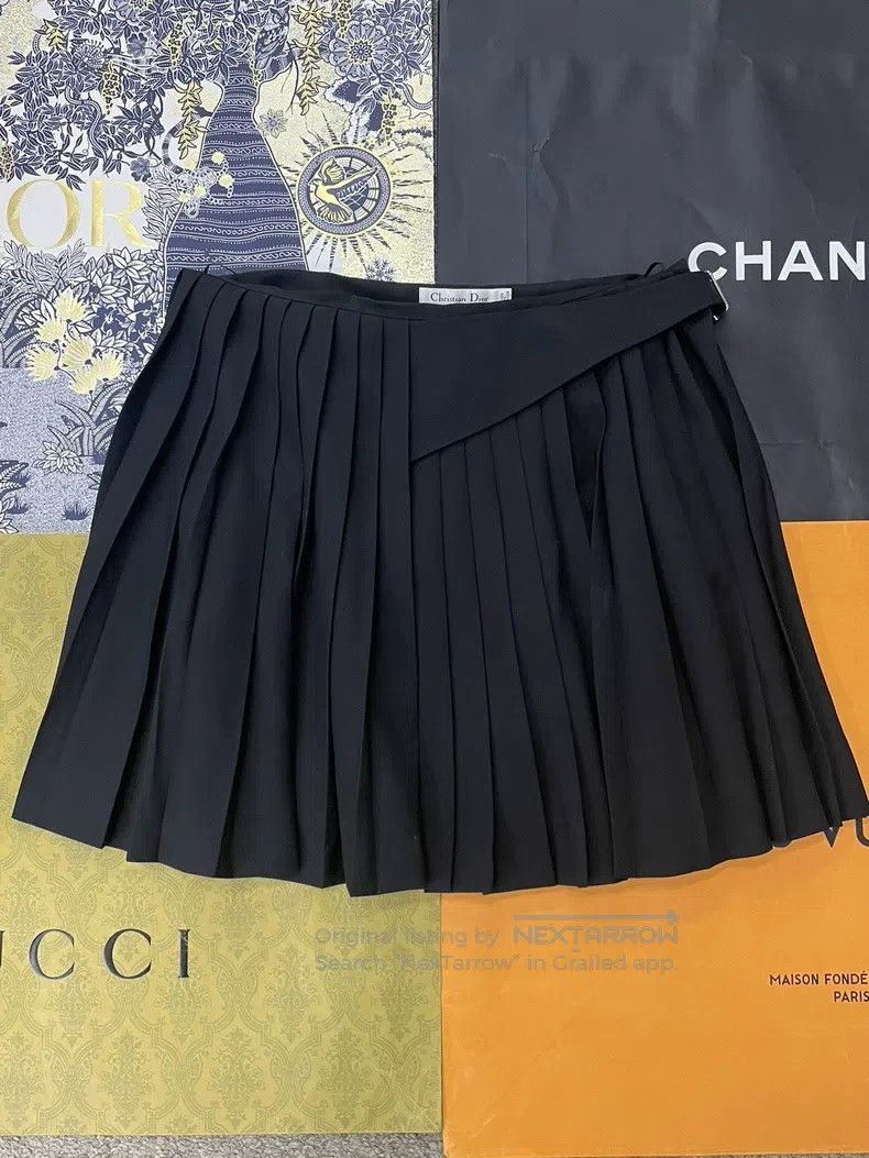 Dior Dior Black pleated skirt Size 26" / US 2 / IT 38 - 1 Thumbnail
