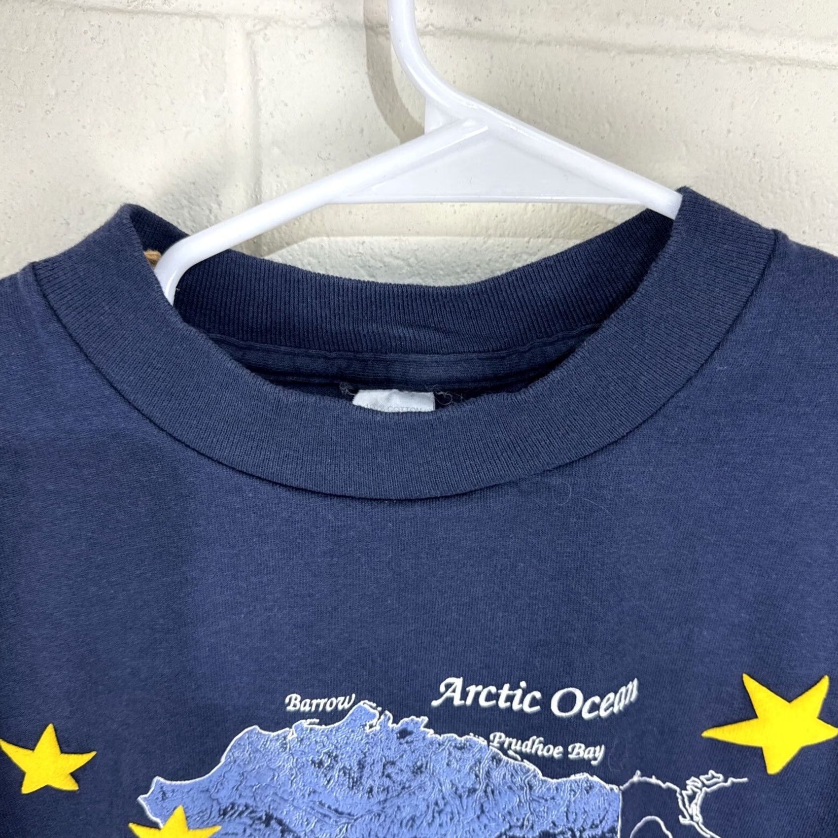 Vintage VINTAGE Alaska T Shirt Navy Blue State Map Graphic Tee Small Puff Print Made USA 90s Mens S Size US S / EU 44-46 / 1 - 4 Thumbnail