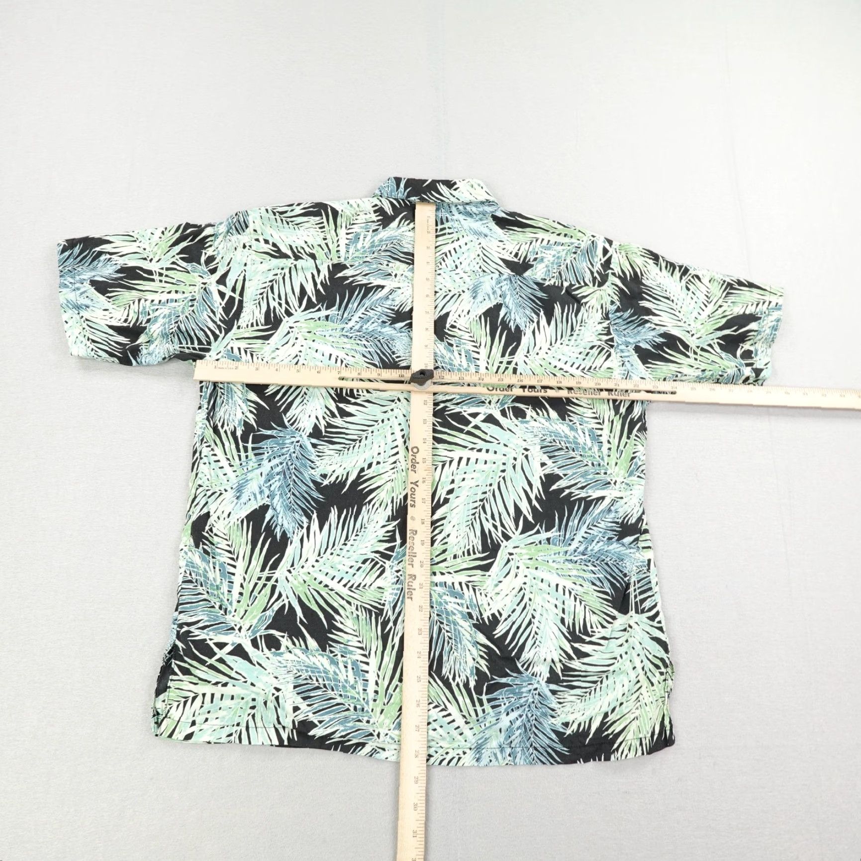 Tori Richard Tori Richard Shirt Mens Medium Hawaiian Palm Leaves Cotton Lawn Short Sleeve Aloha Beach Tropical Button-Up Mens Size US M / EU 48-50 / 2 - 6 Thumbnail