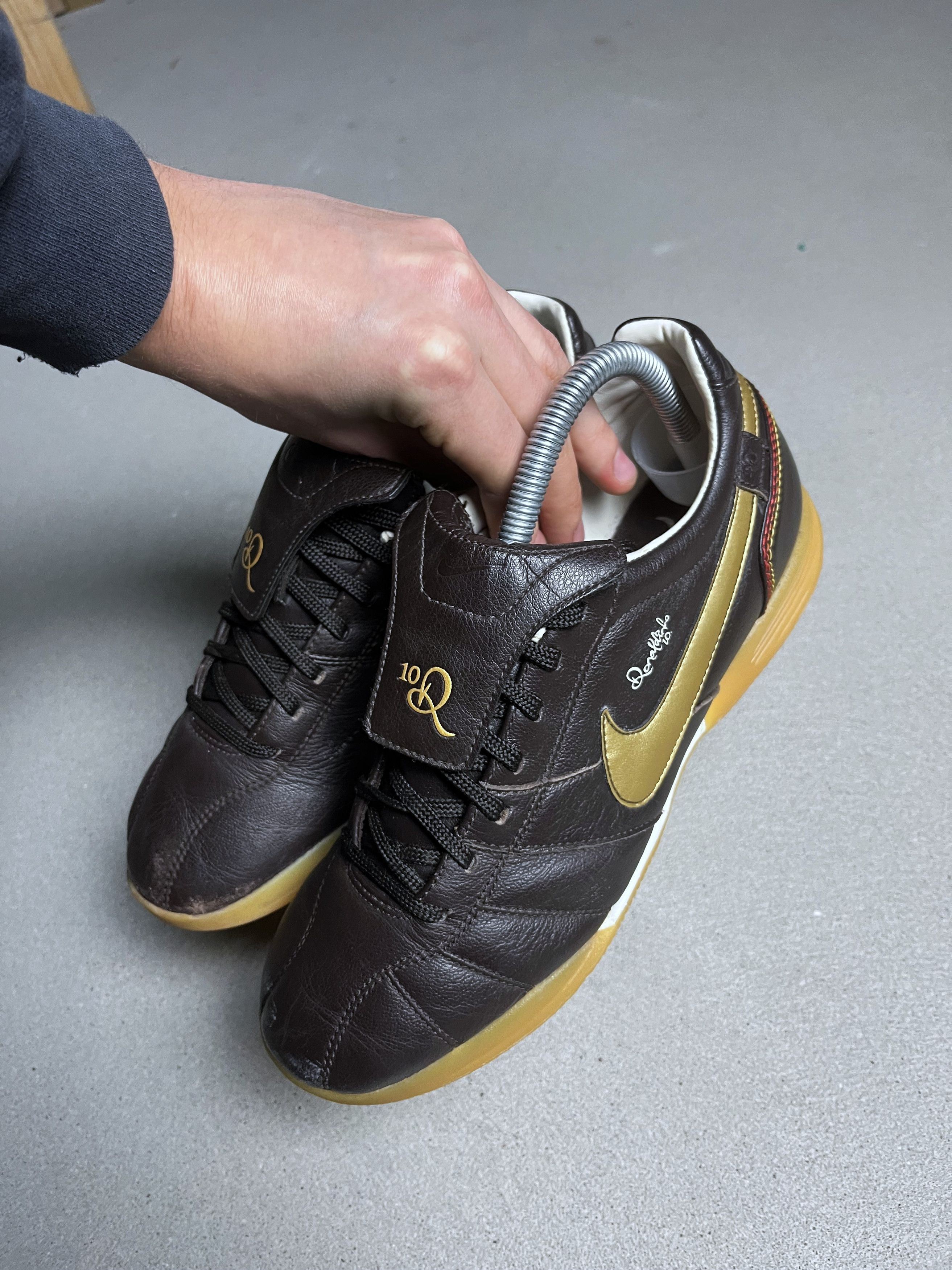 Nike × Vintage Nike Tiempo R10 Ronaldinho Indoor RARE Soccer Shoes Brown Size US 7 / EU 40 - 5 Thumbnail