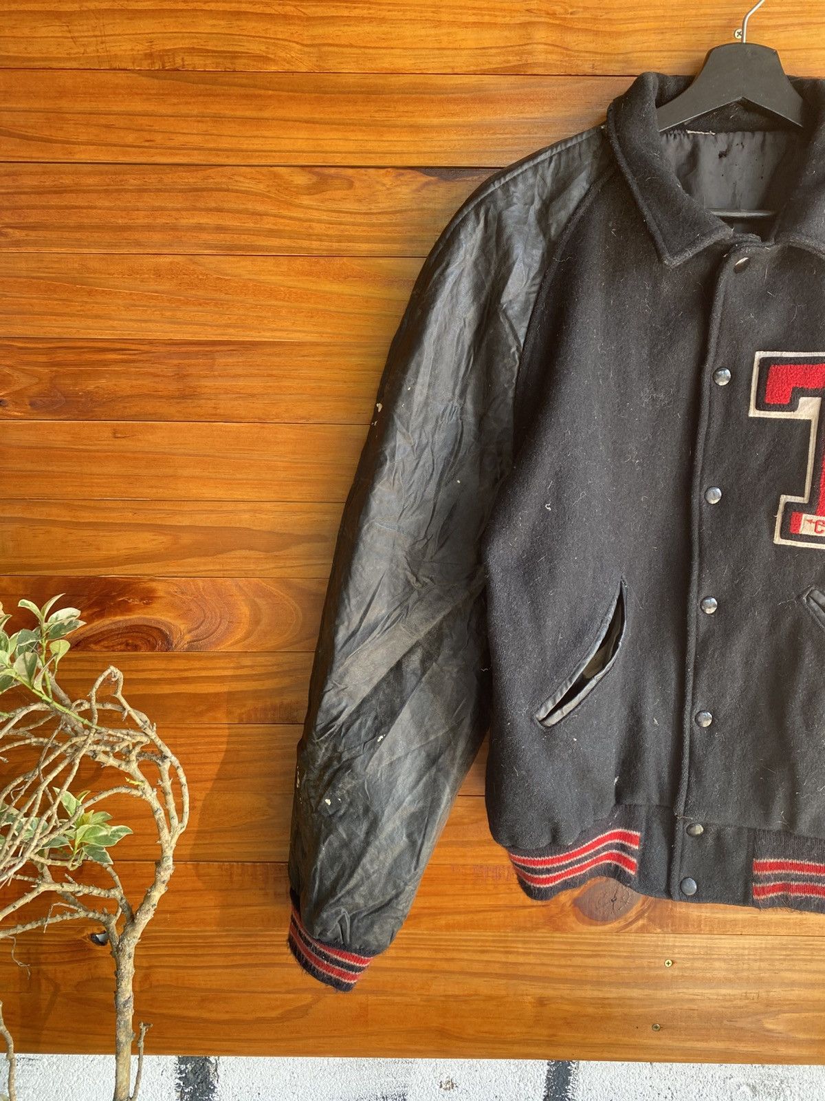 Vintage Vintage 1950s Men’s Black Wool & Leather Varsity Jacket Size US L / EU 52-54 / 3 - 7 Thumbnail