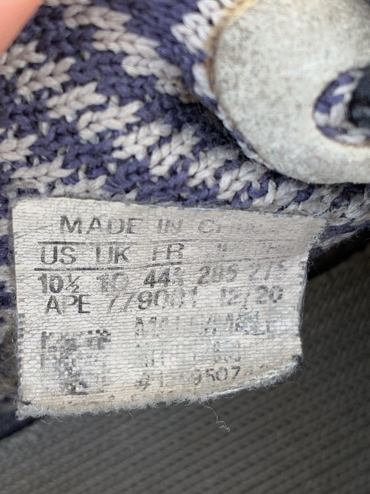Yeezy Size 10.5 Adidas Yeezy Boost 350 APE 779001 Size US 10.5 / EU 43-44 - 8 Thumbnail