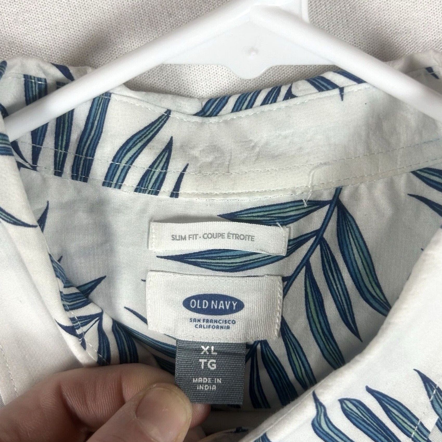 Old Navy Old Navy Button-Up Hawaiin Shirt Mens XL Resort Slim Jungle Cotton Tropical S/S Size US XL / EU 56 / 4 - 3 Thumbnail