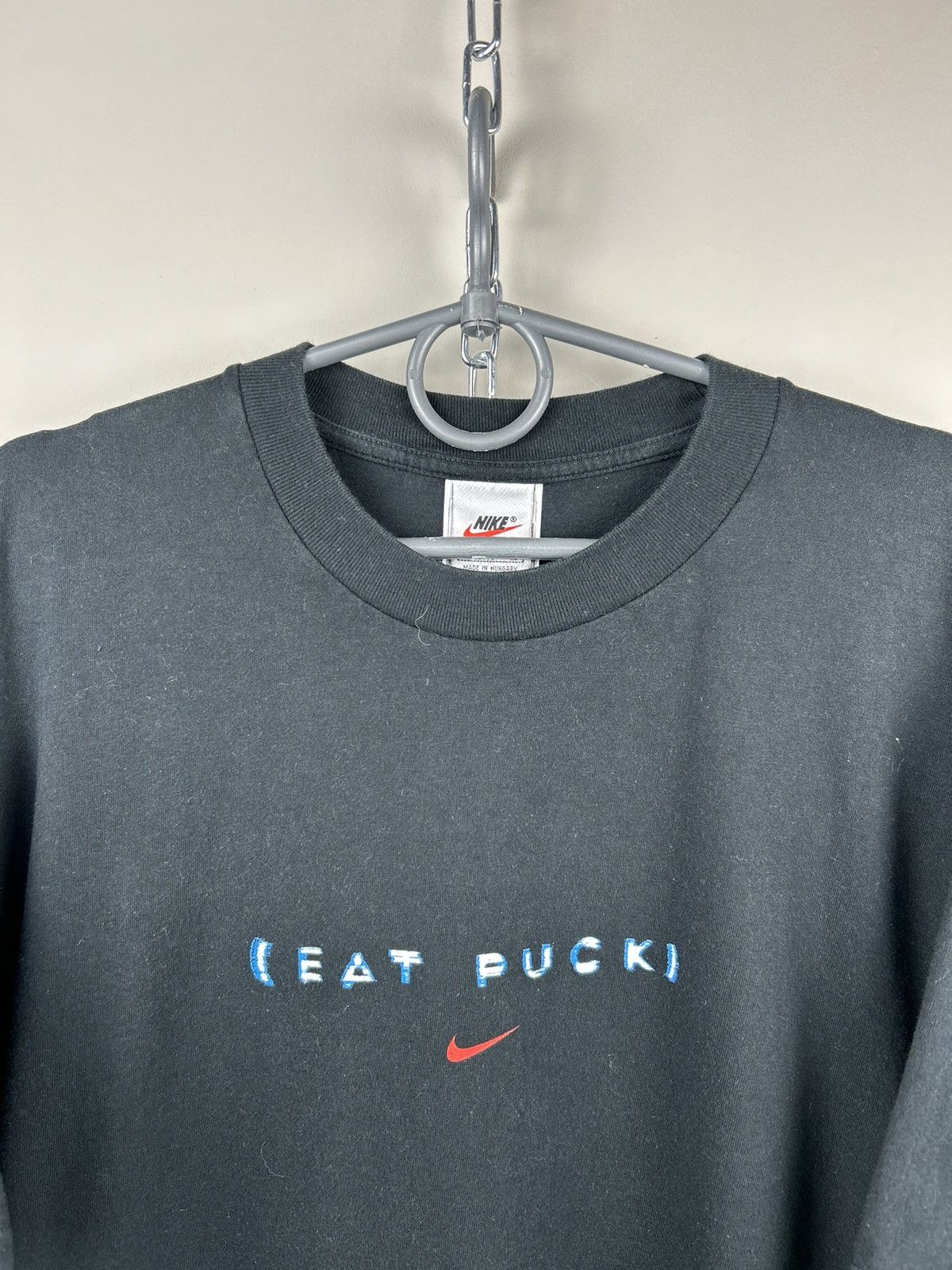 Nike Vintage 90s Nike Eat Puck Center Logo T shirt Size US XL / EU 56 / 4 - 3 Thumbnail