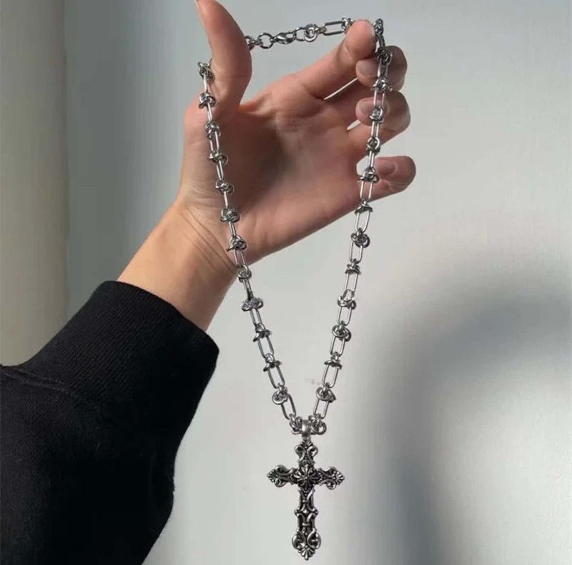 Jewelry Unique Carved Cross Pendant Necklace Size ONE SIZE - 2 Thumbnail