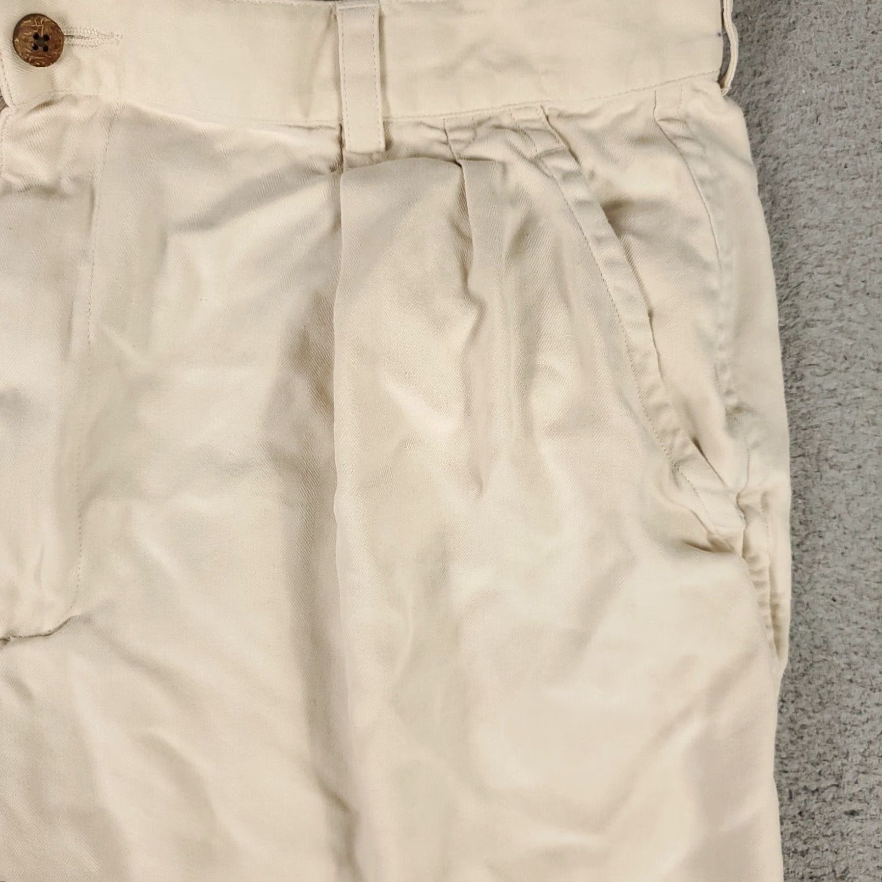 Tommy Bahama VINTAGE Tommy Bahama Shorts Men Size 38 Beige Silk Pleated Chino Casual Dress Seasonal Size US 38 / EU 54 - 3 Thumbnail