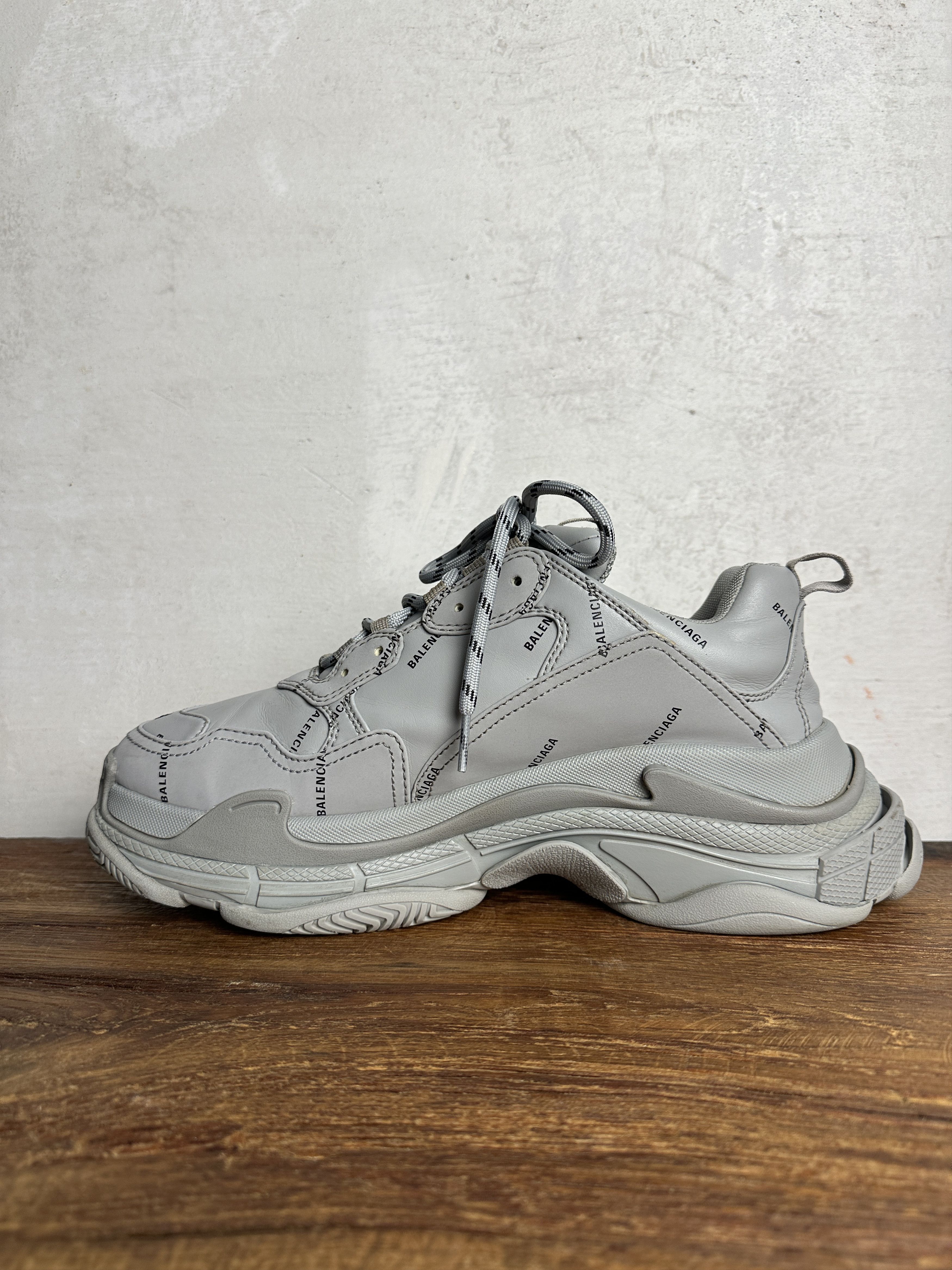 Balenciaga Balenciaga All Over Logo Triple S Leather Free Sneaker Grey Size US 11 / EU 44 - 5 Thumbnail