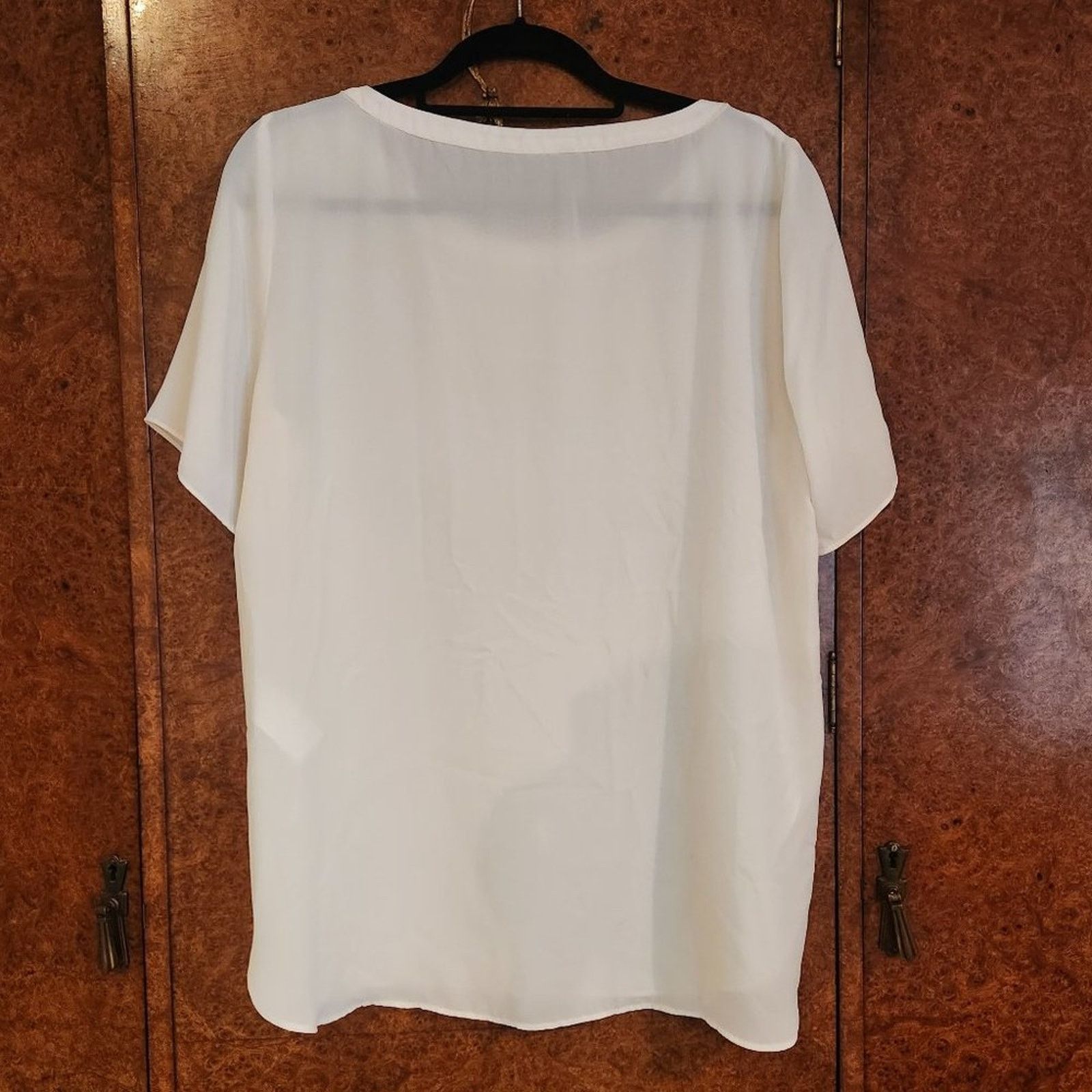 Banana Republic Scoop Neck Tunic with Side Flap Detail from Banana Republic Size L / US 10 / IT 46 - 2 Thumbnail