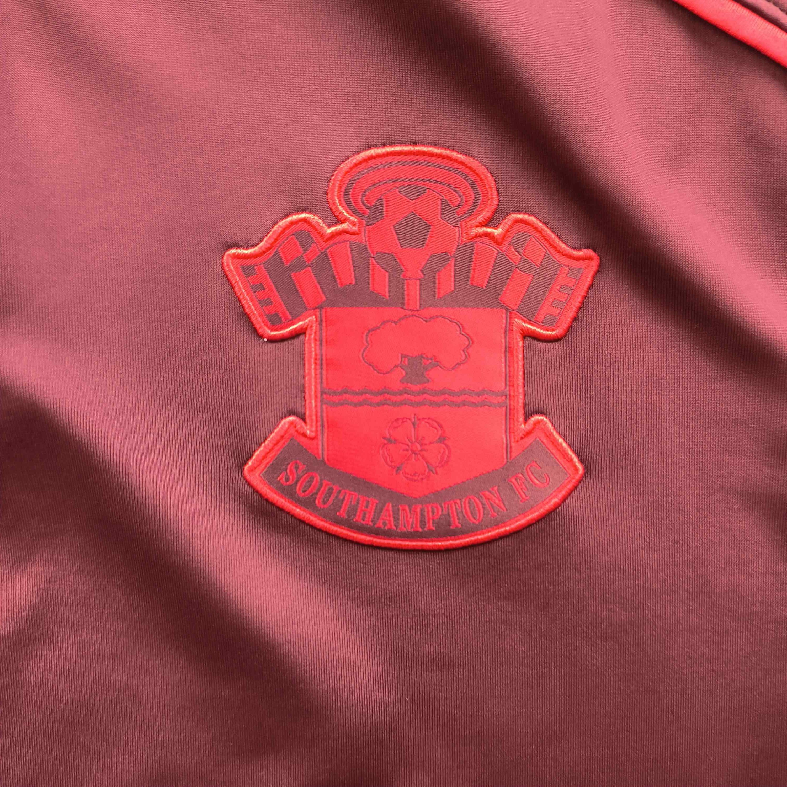 Under Armour Southampton Under Armour training top size M Size US M / EU 48-50 / 2 - 3 Thumbnail