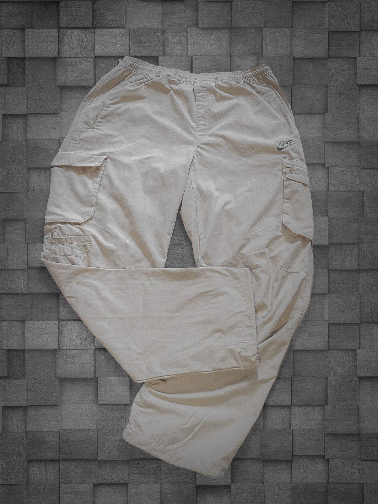 Nike Vintage Nike Large Cargo Pants Gray Tag Pockets Gorpcore L Size US 32 / EU 48 - 1 Thumbnail