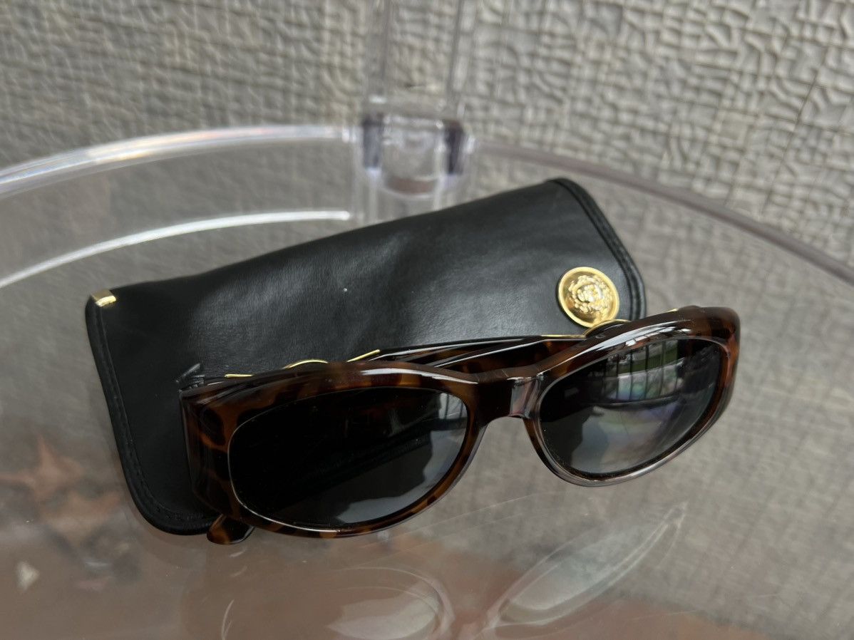 Versace Gianni Versace Medusa Logo Biggie Cat-Eye Sunglasses Unisex Size ONE SIZE - 2 Thumbnail
