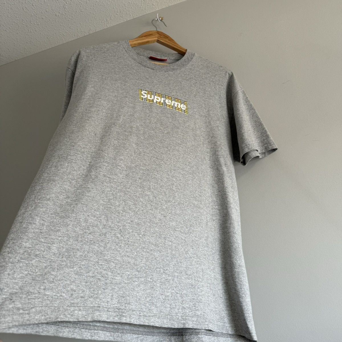 Supreme × Vintage 1997 Supreme Burberry Box Logo Tee OG Size US L / EU 52-54 / 3 - 6 Thumbnail