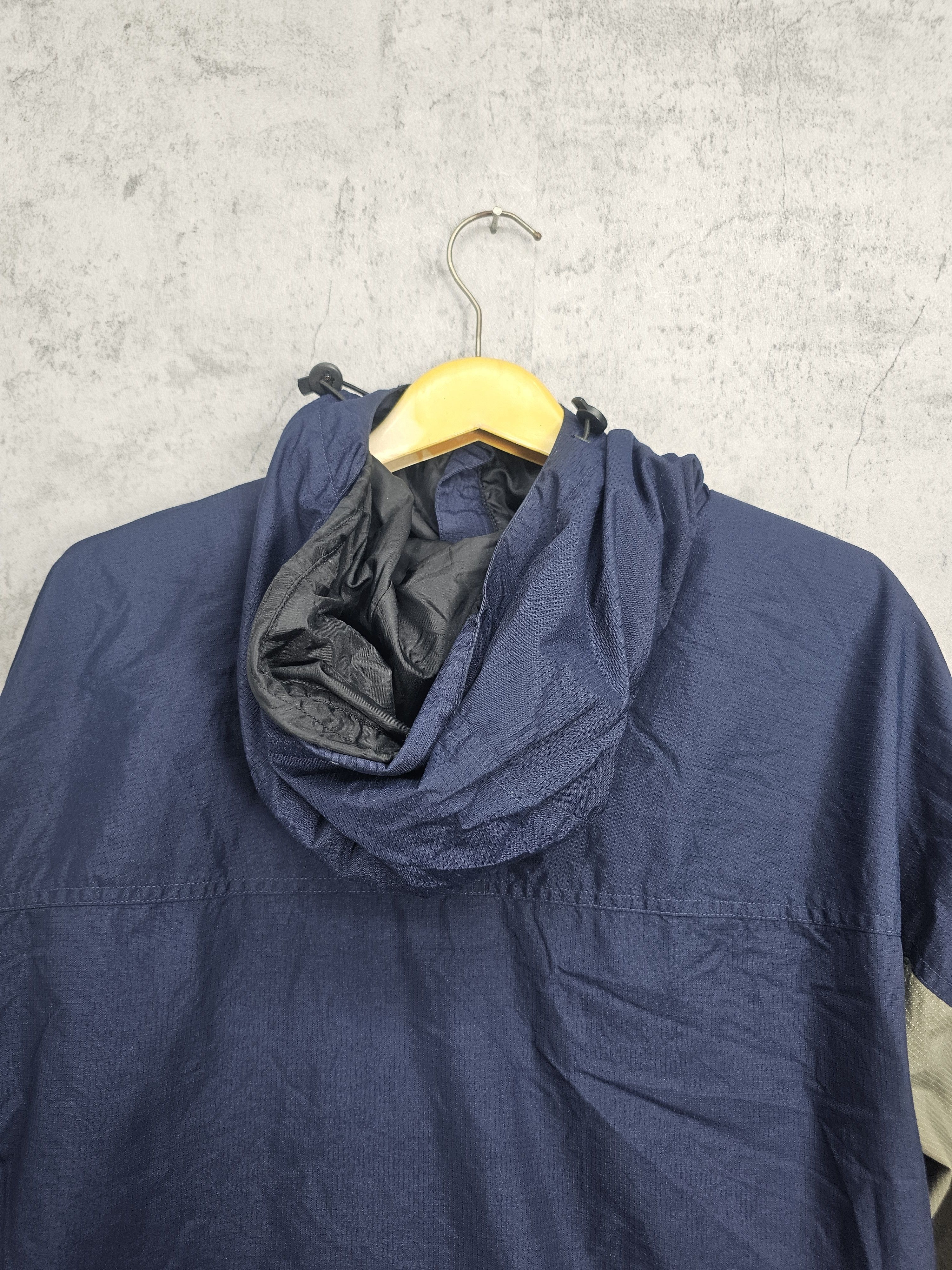 Columbia Vintage Columbia Sportwear Windbreaker Hiking Jacket J0008 Size US L / EU 52-54 / 3 - 6 Thumbnail