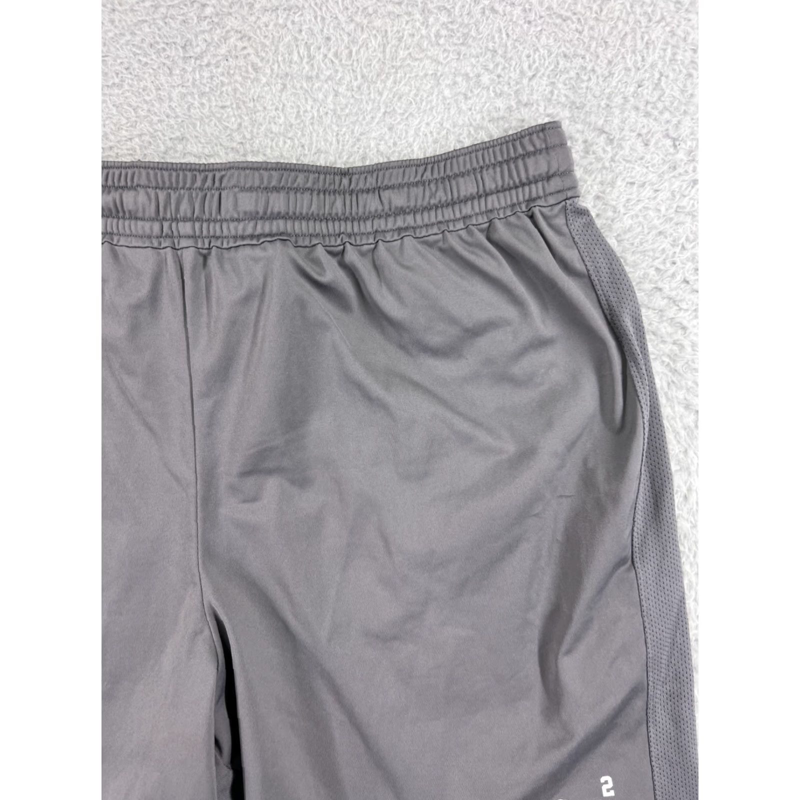 Under Armour Under Armour Shorts Mens XL Gray Polyester Athletic Basketball Gym Elastic Waist Pockets Size US 36 / EU 52 - 7 Thumbnail