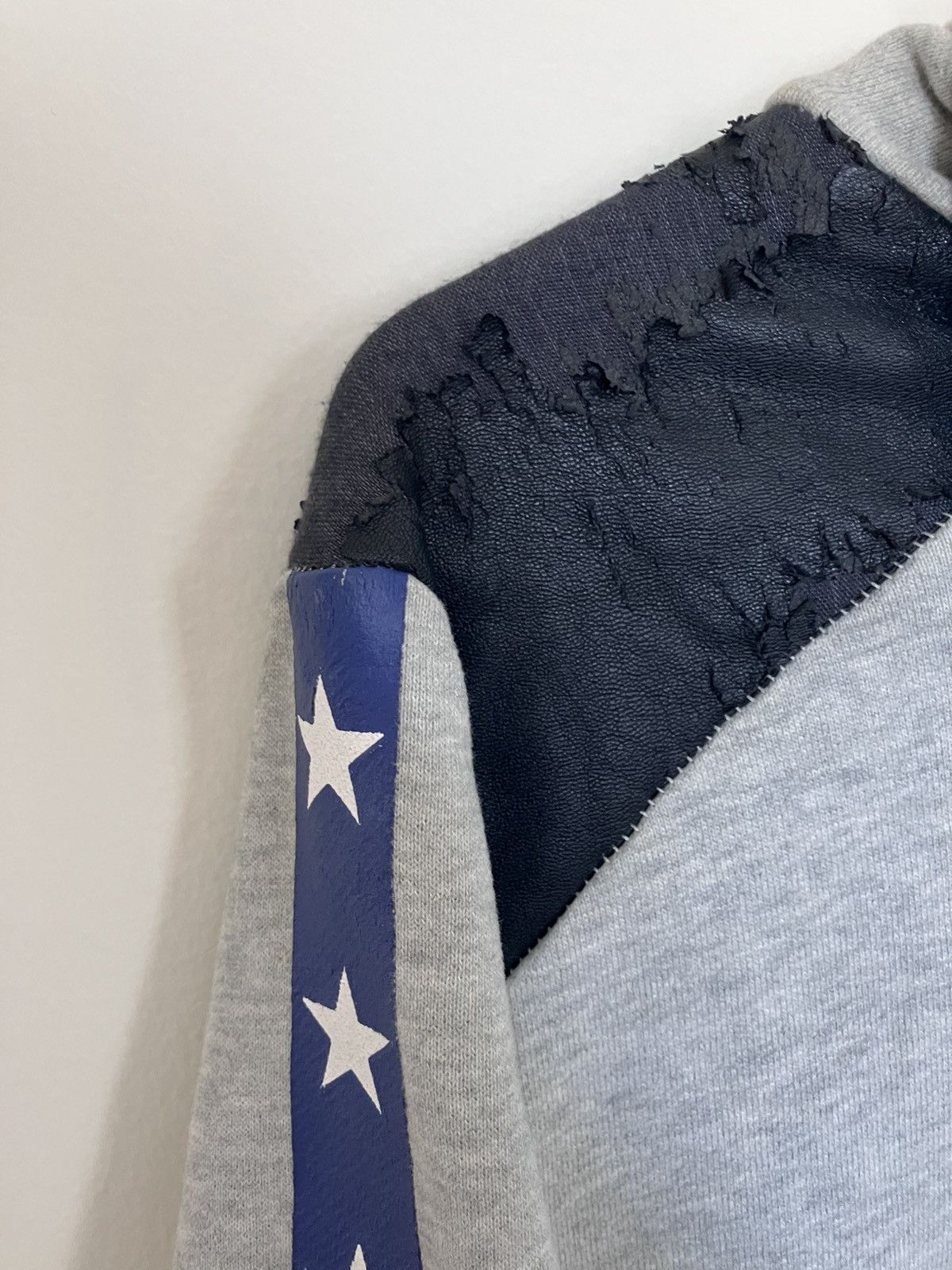 Diesel Diesel “Brave” 1984 Hoodie w/ Stars on Sleeves Size US S / EU 44-46 / 1 - 4 Thumbnail